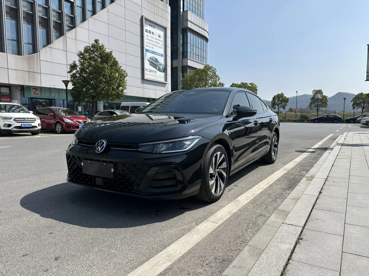 Volkswagen Passat  из Китая