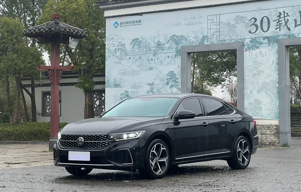 Volkswagen Passat  из Китая