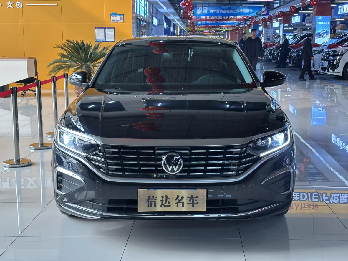 Volkswagen Passat  из Китая