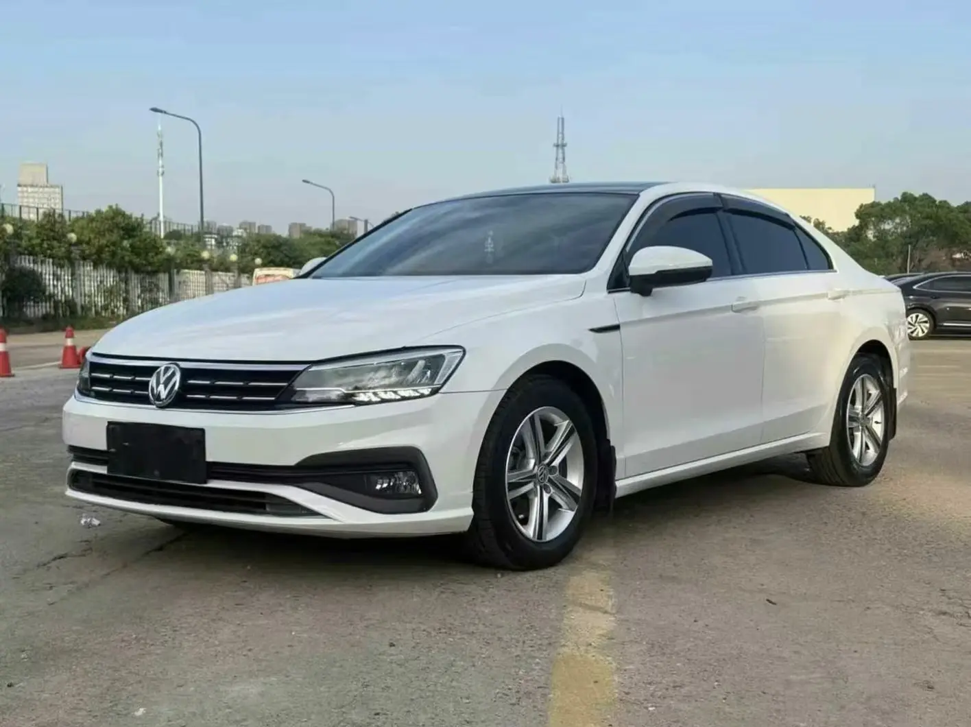 Volkswagen Lamando (Lingdu)  из Китая