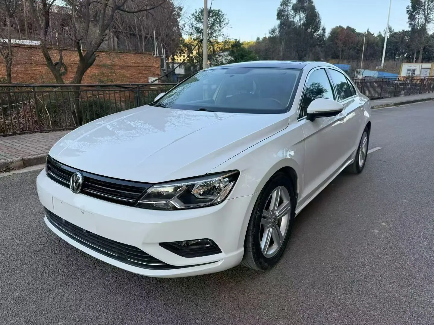 Volkswagen Lamando (Lingdu)  из Китая