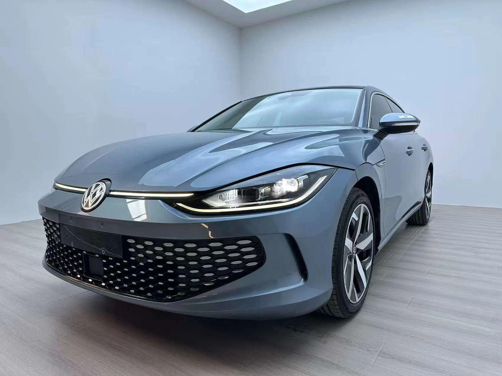 Volkswagen Lamando (Lingdu)  из Китая