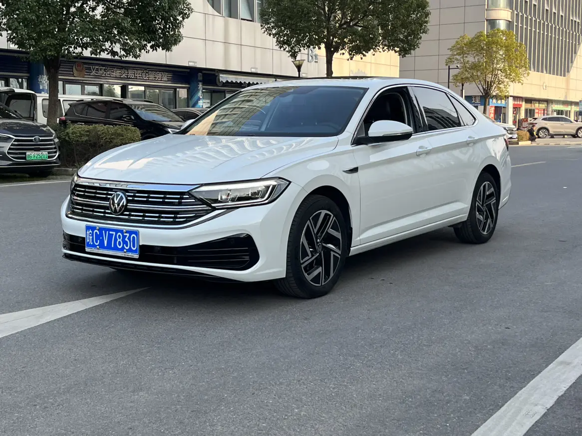 Volkswagen Sagitar  из Китая