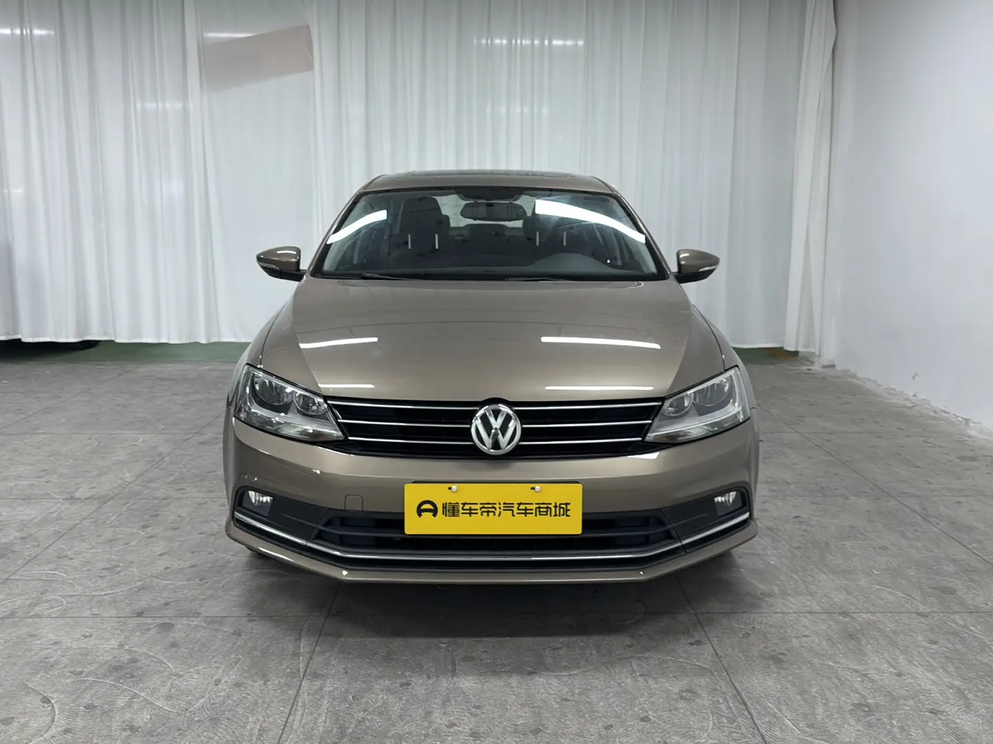 Volkswagen Sagitar  из Китая