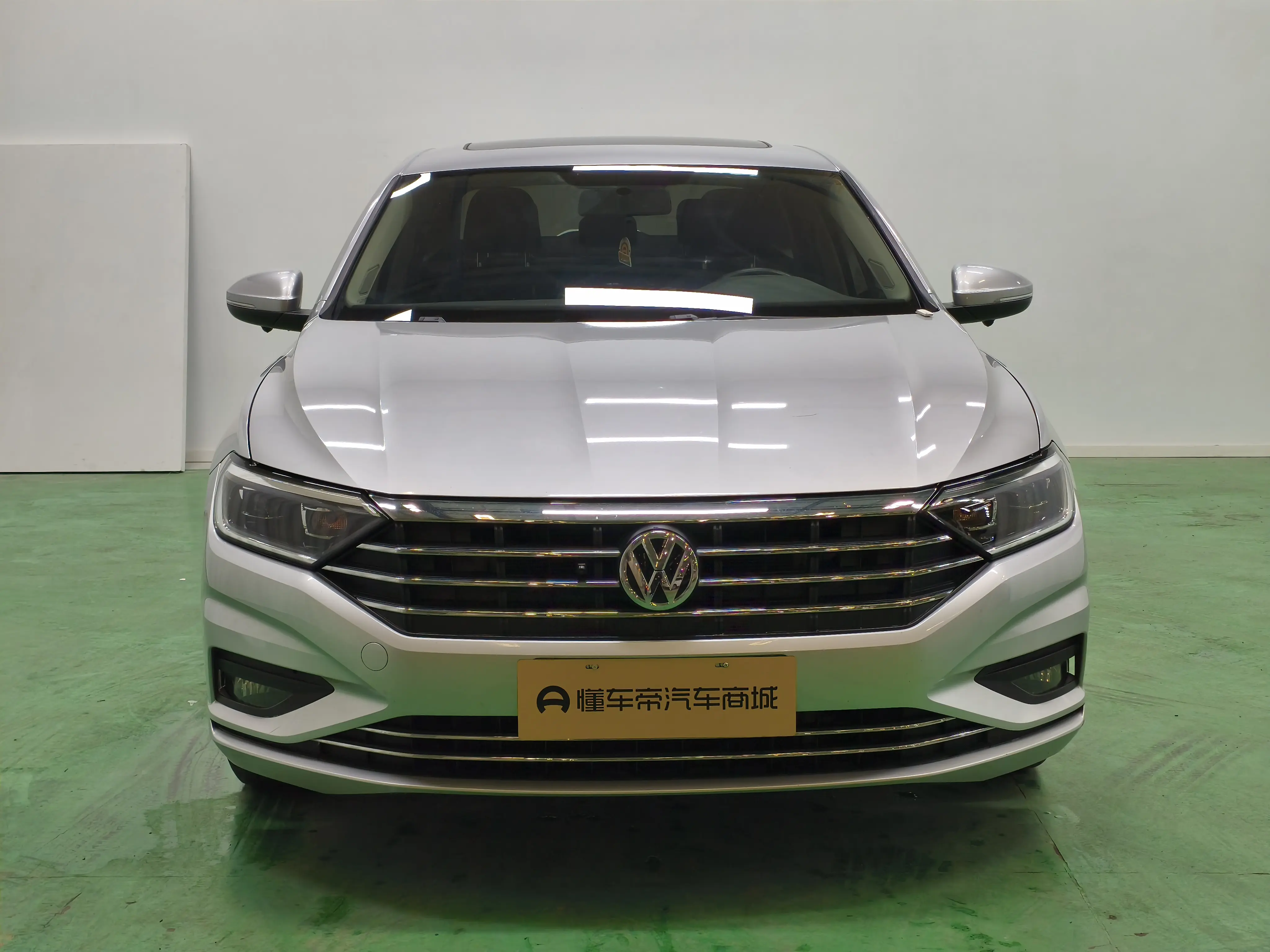 Volkswagen Sagitar  из Китая