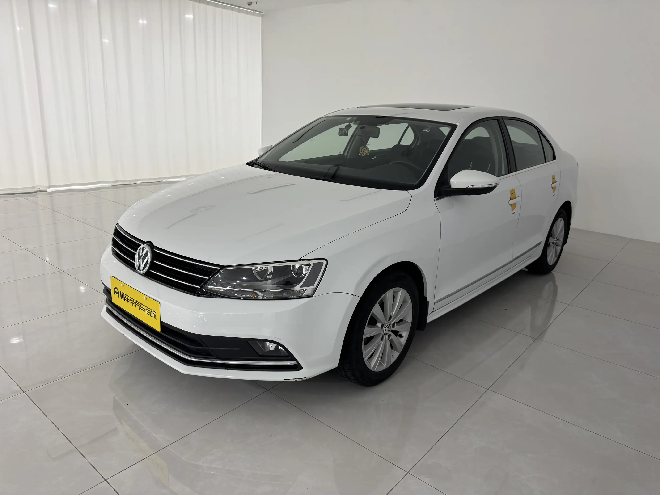 Volkswagen Sagitar  из Китая