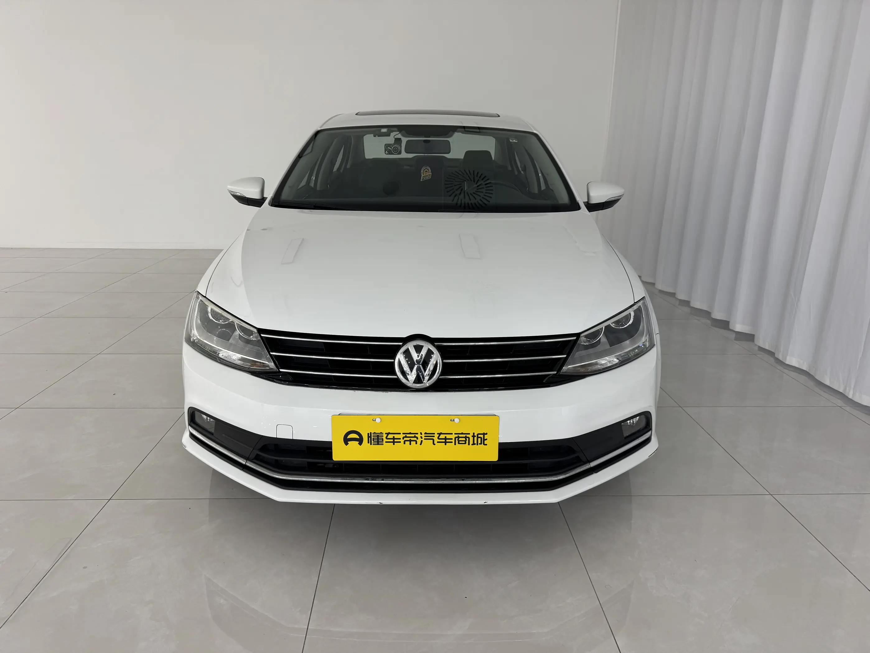 Volkswagen Sagitar  из Китая