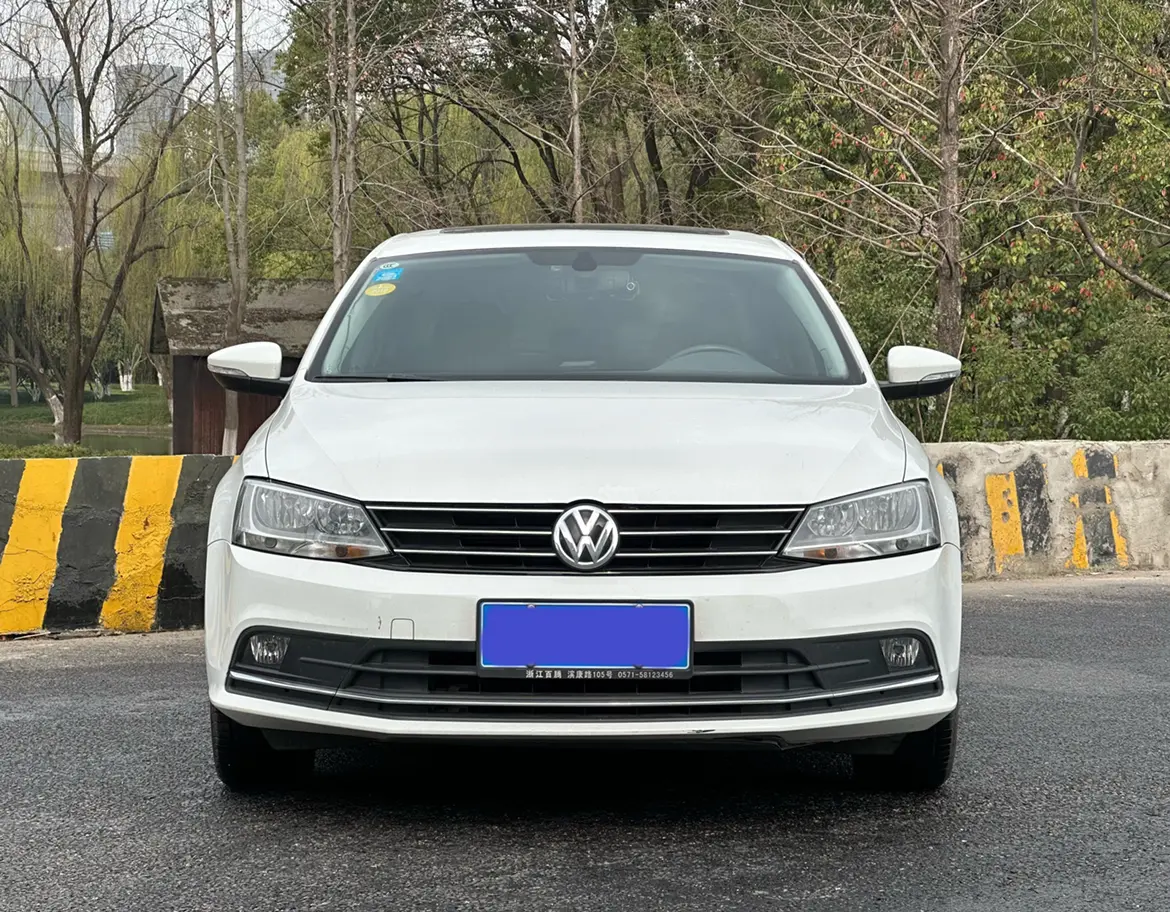 Volkswagen Sagitar  из Китая
