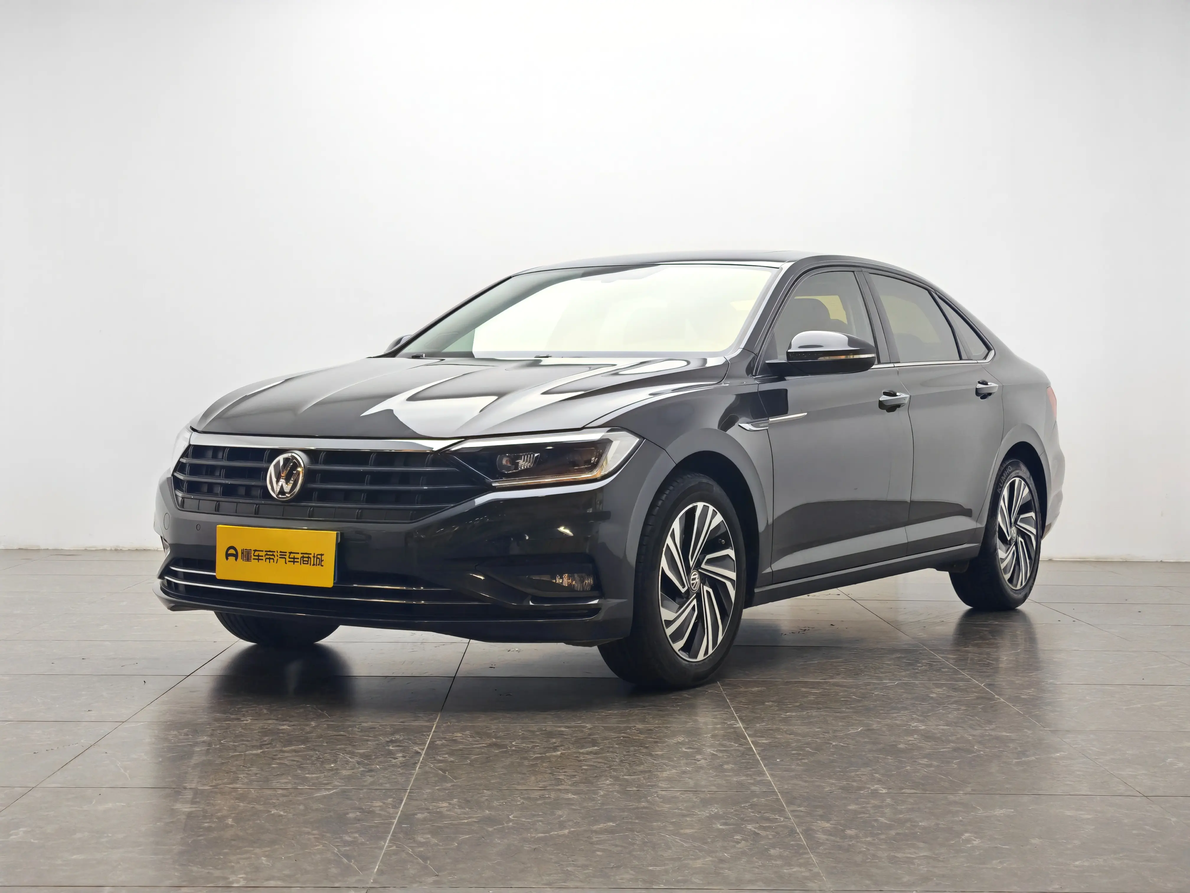 Volkswagen Sagitar  из Китая