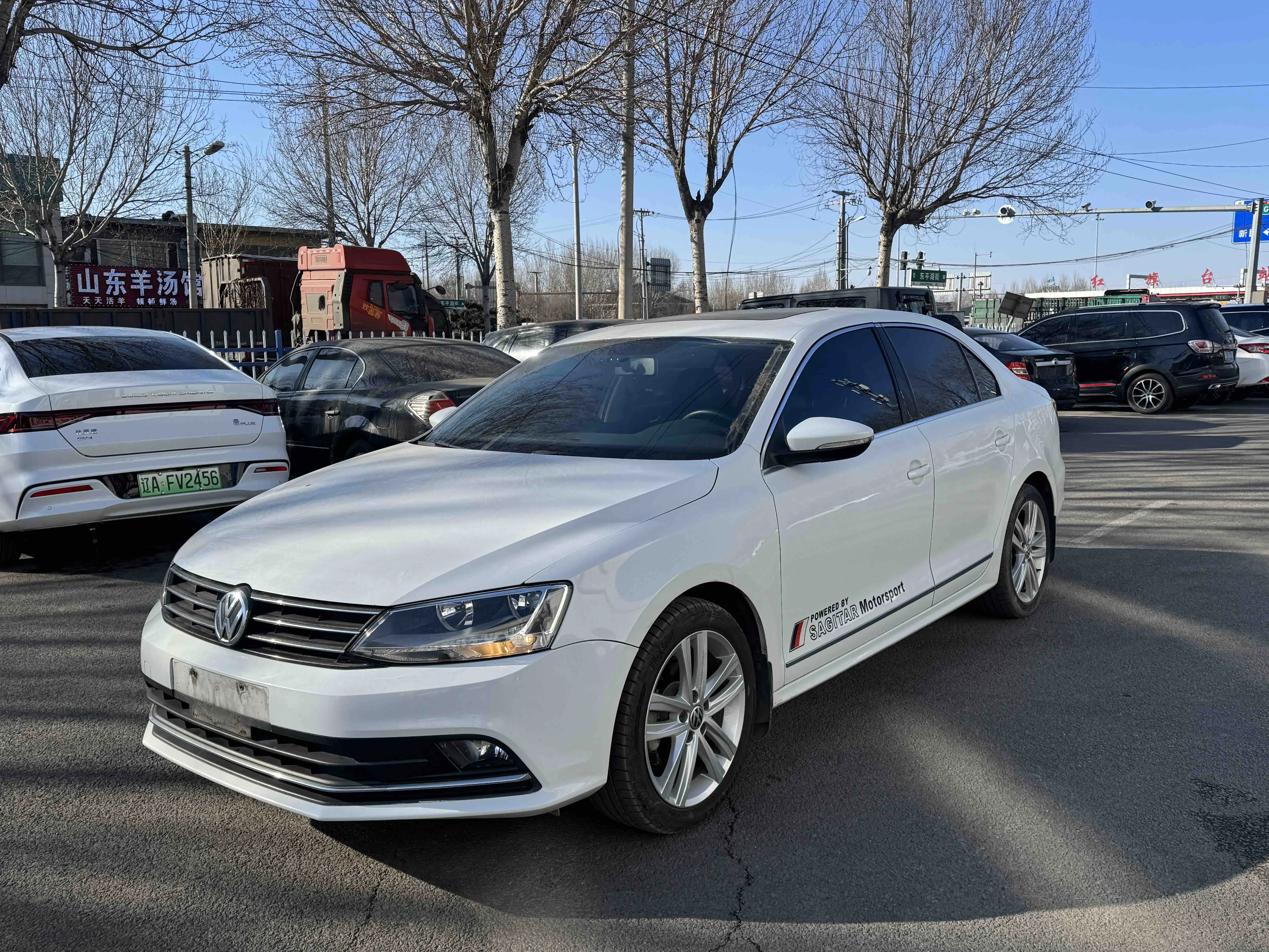 Volkswagen Sagitar  из Китая