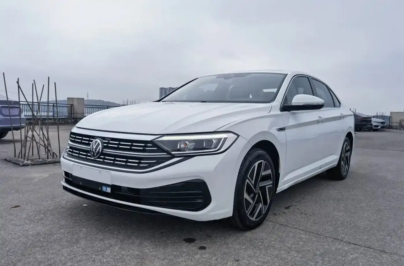 Volkswagen Sagitar  из Китая