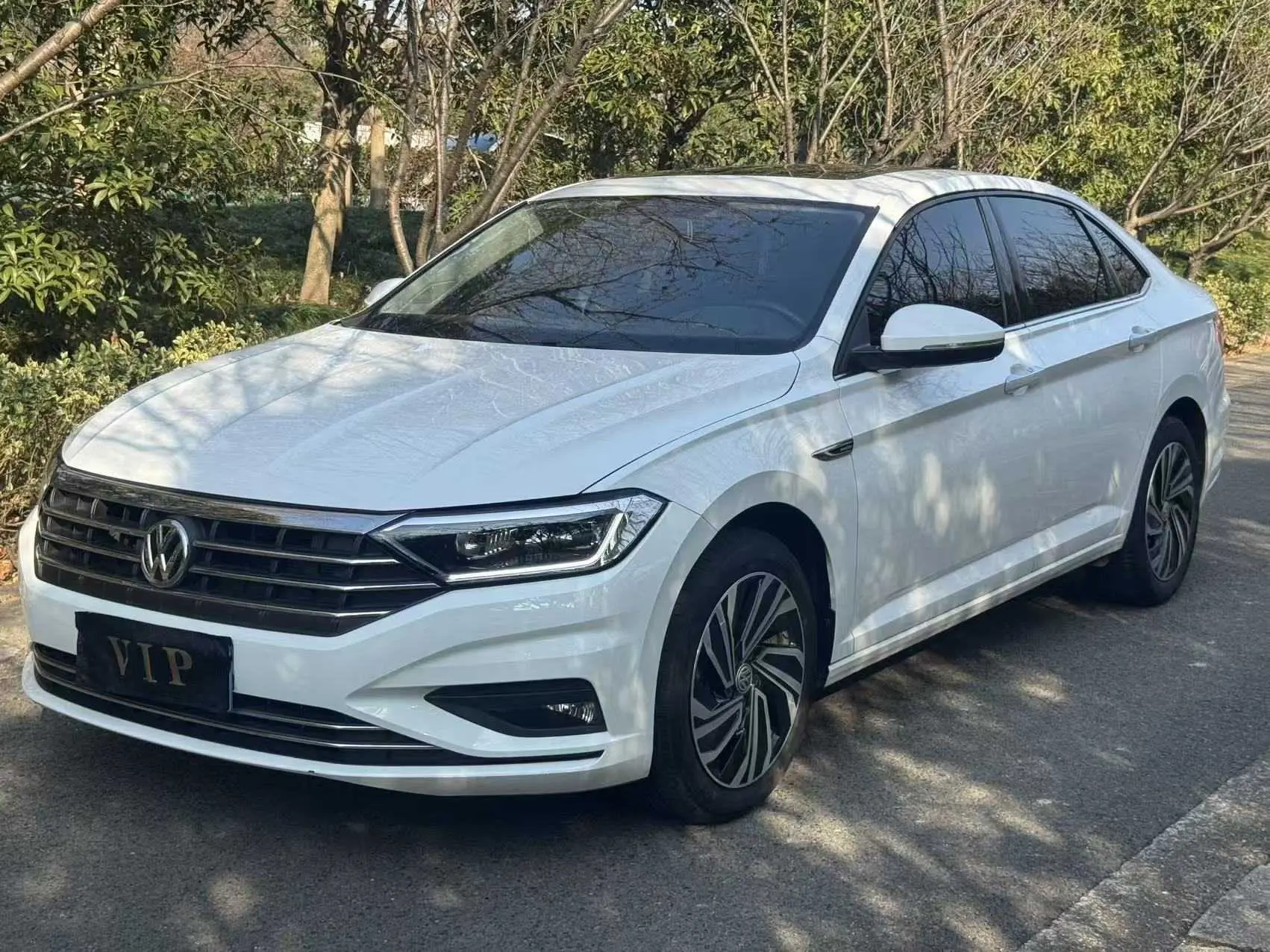 Volkswagen Sagitar  из Китая