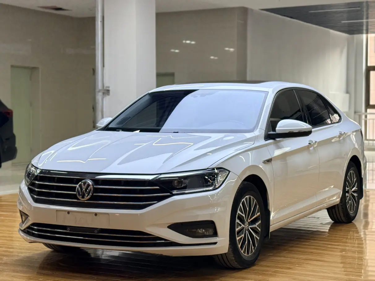 Volkswagen Sagitar  из Китая