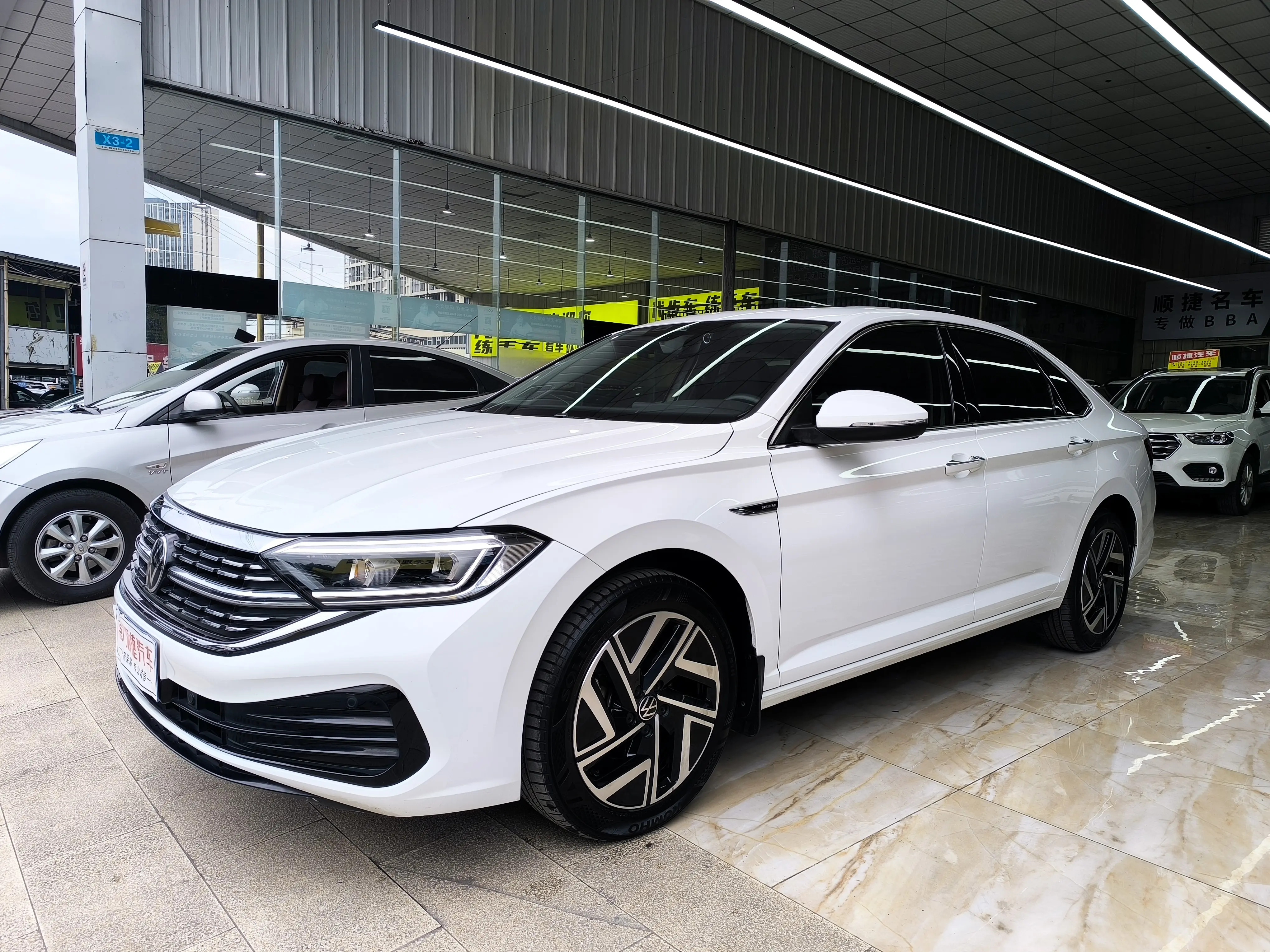 Volkswagen Sagitar  из Китая