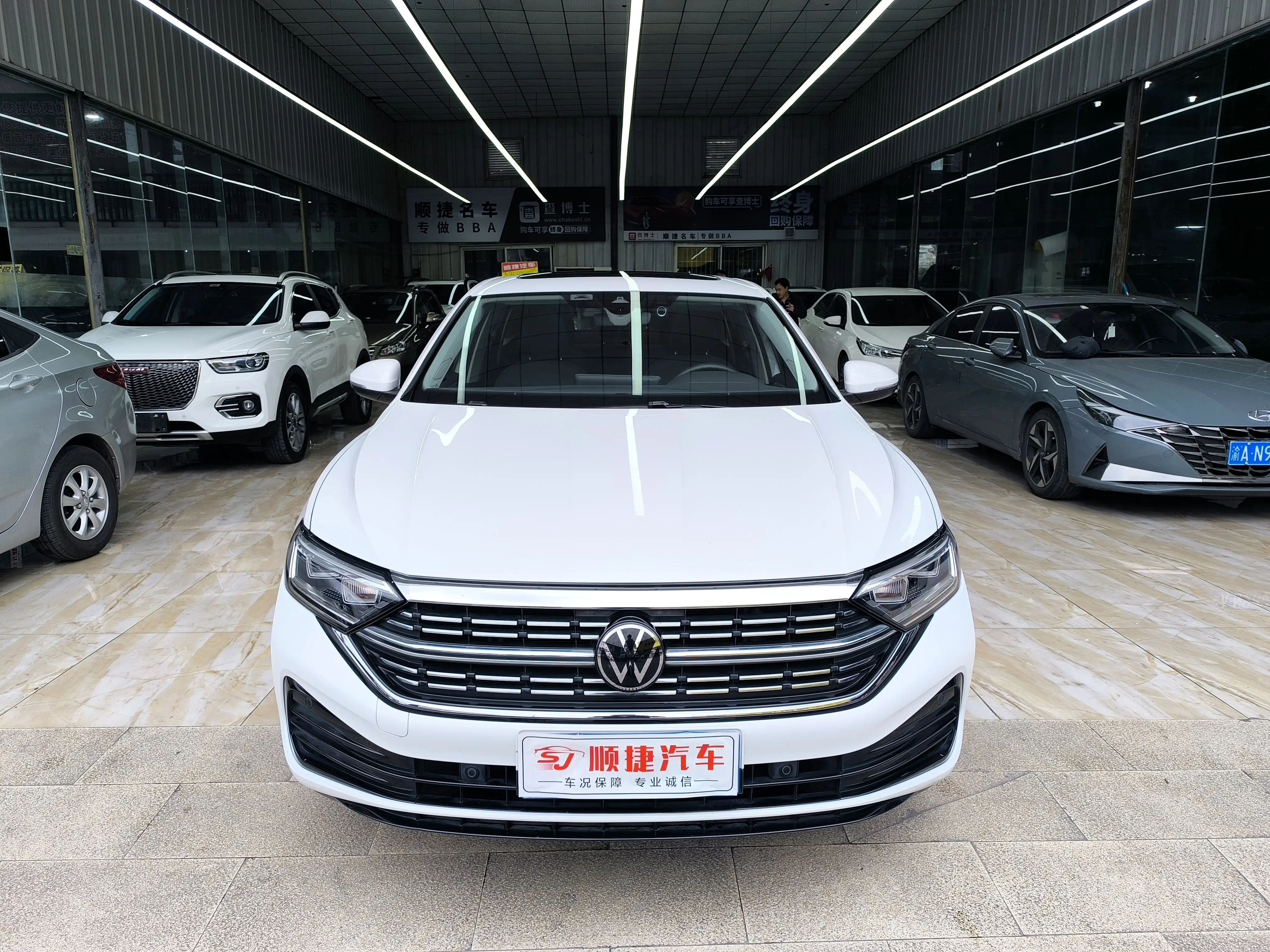 Volkswagen Sagitar  из Китая