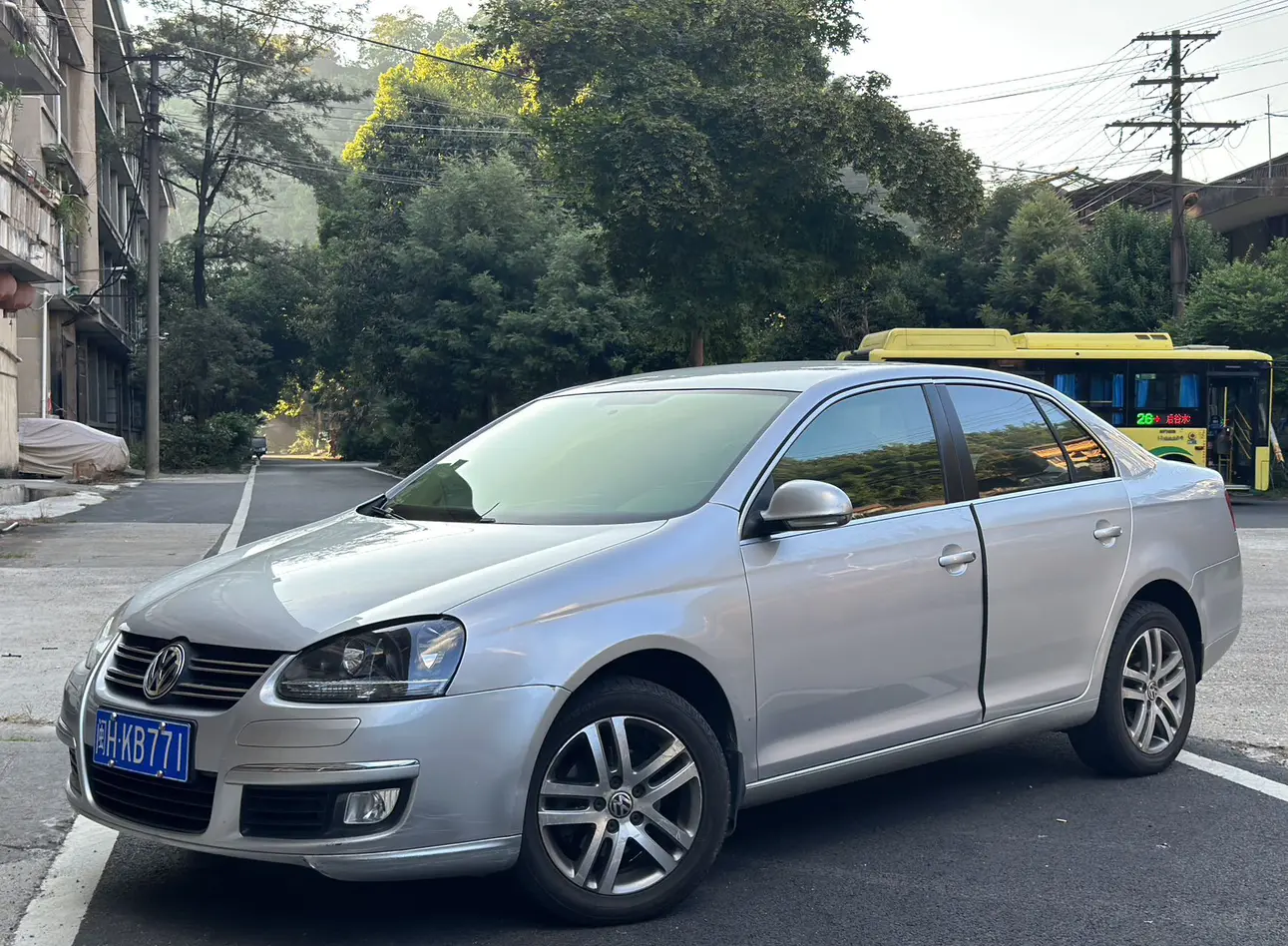 Volkswagen Sagitar  из Китая