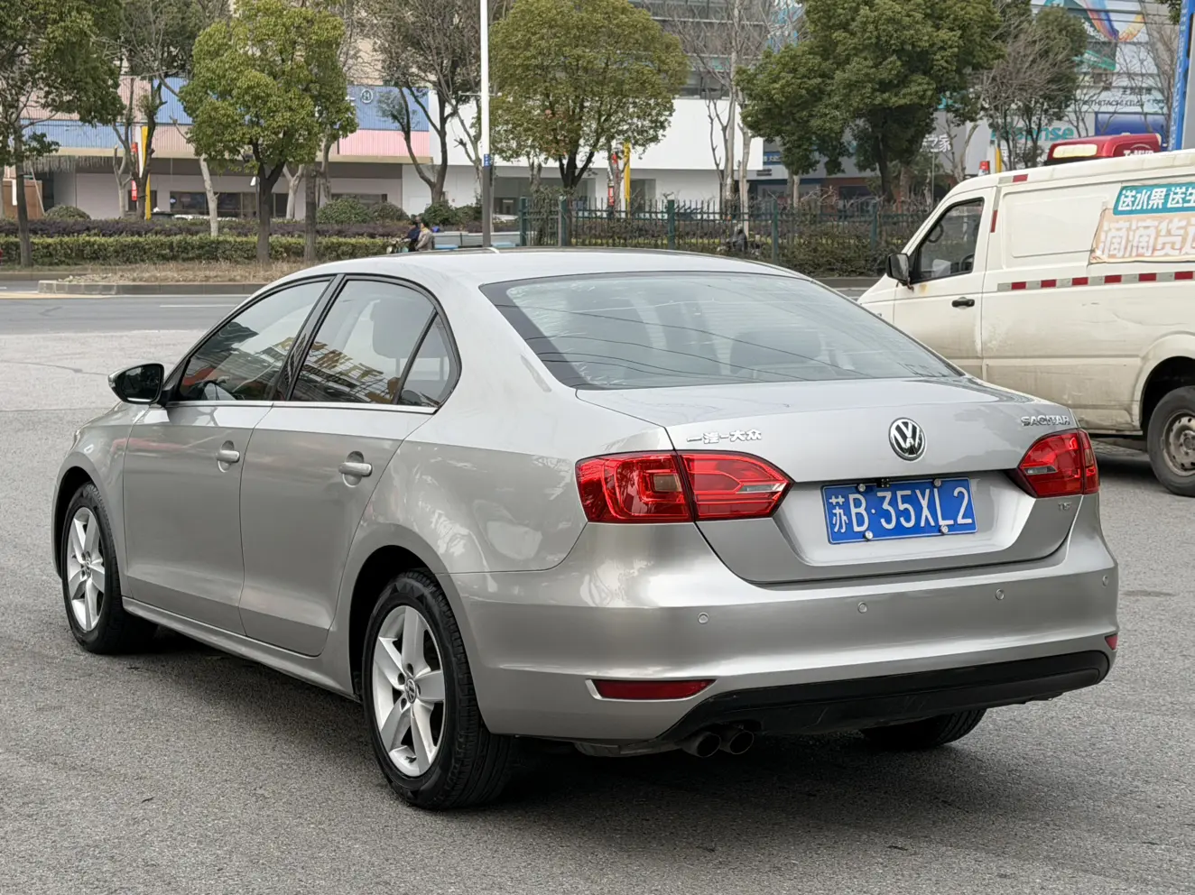 Volkswagen Sagitar  из Китая