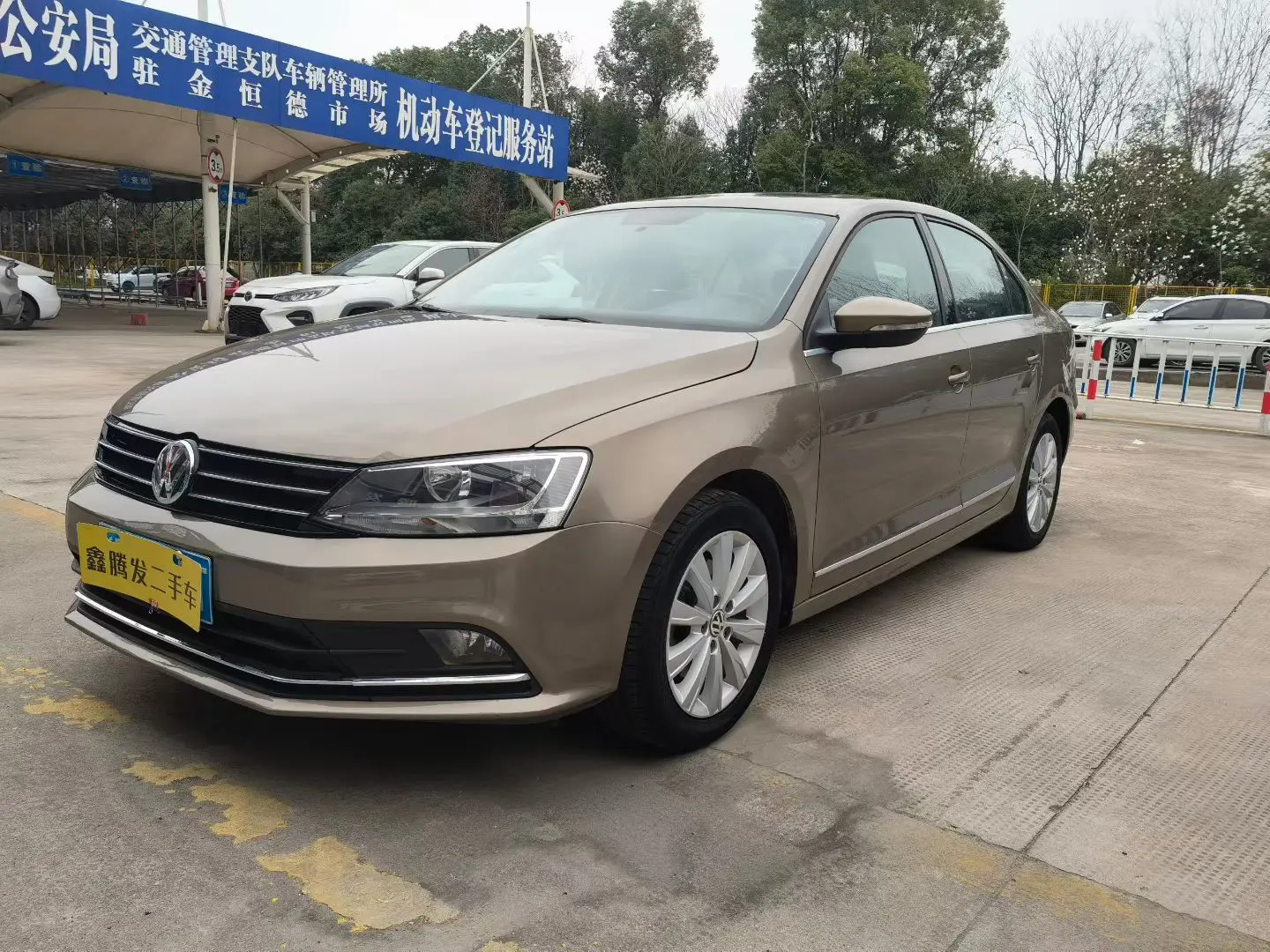 Volkswagen Sagitar  из Китая