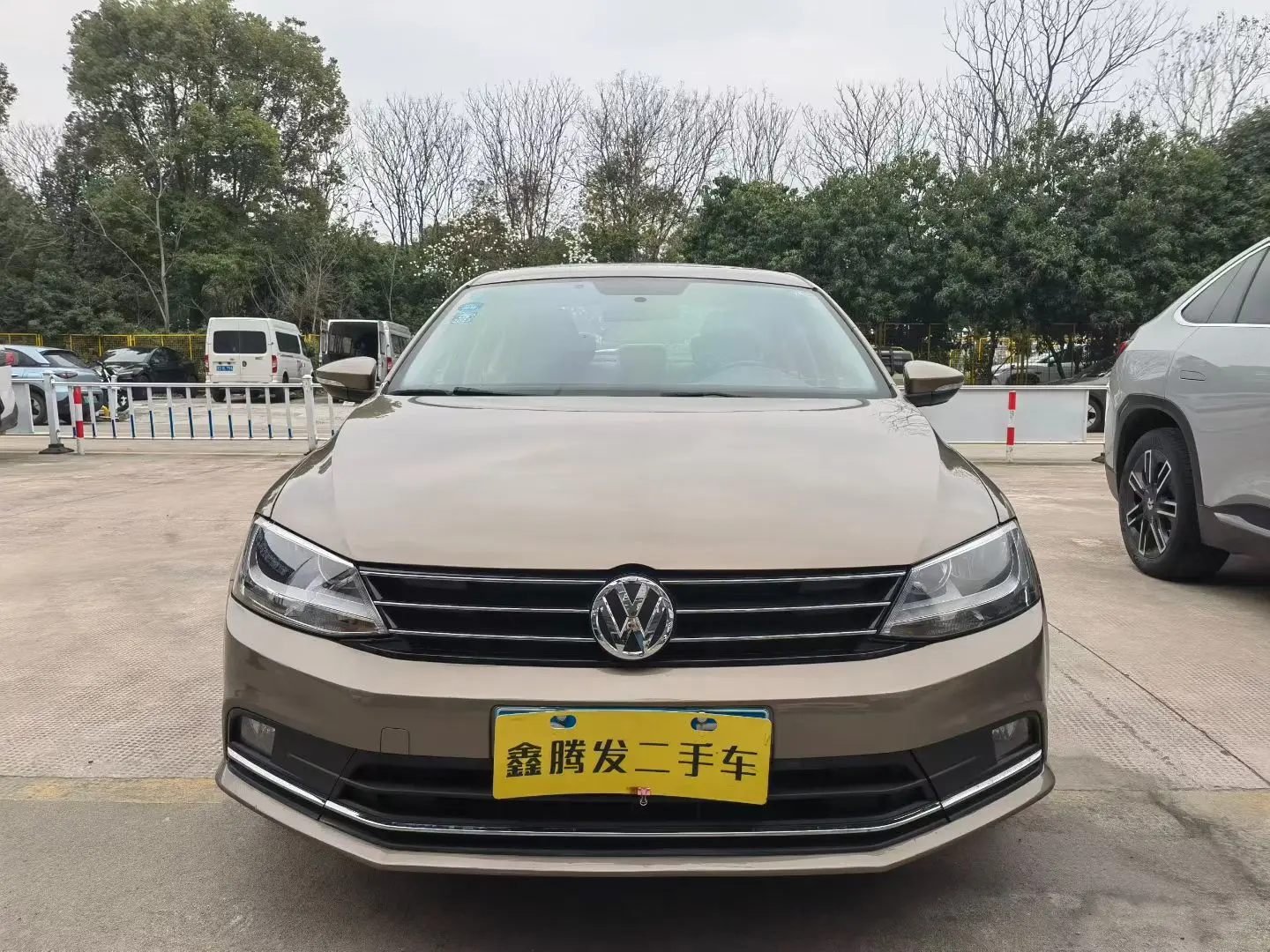 Volkswagen Sagitar  из Китая