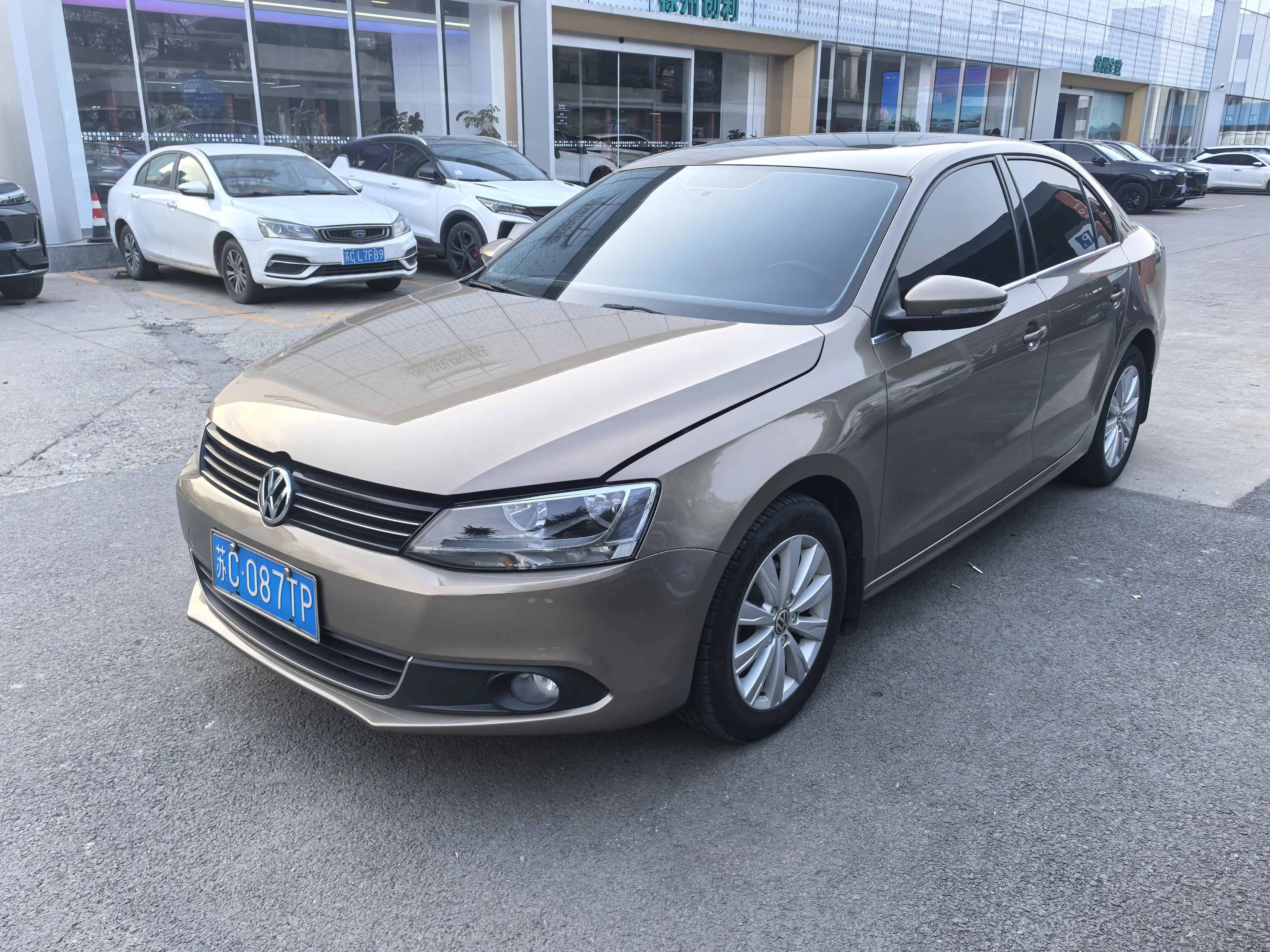 Volkswagen Sagitar  из Китая