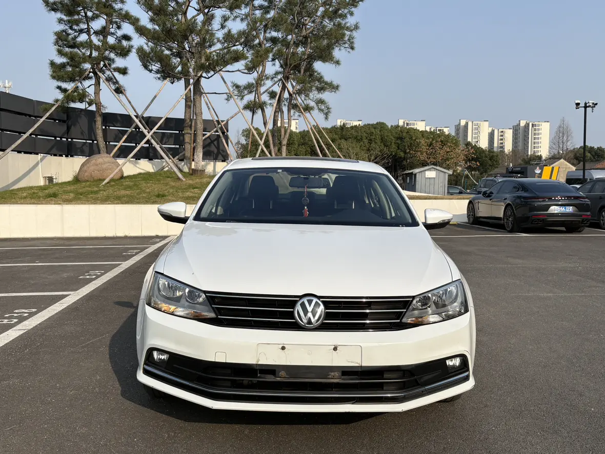 Volkswagen Sagitar  из Китая