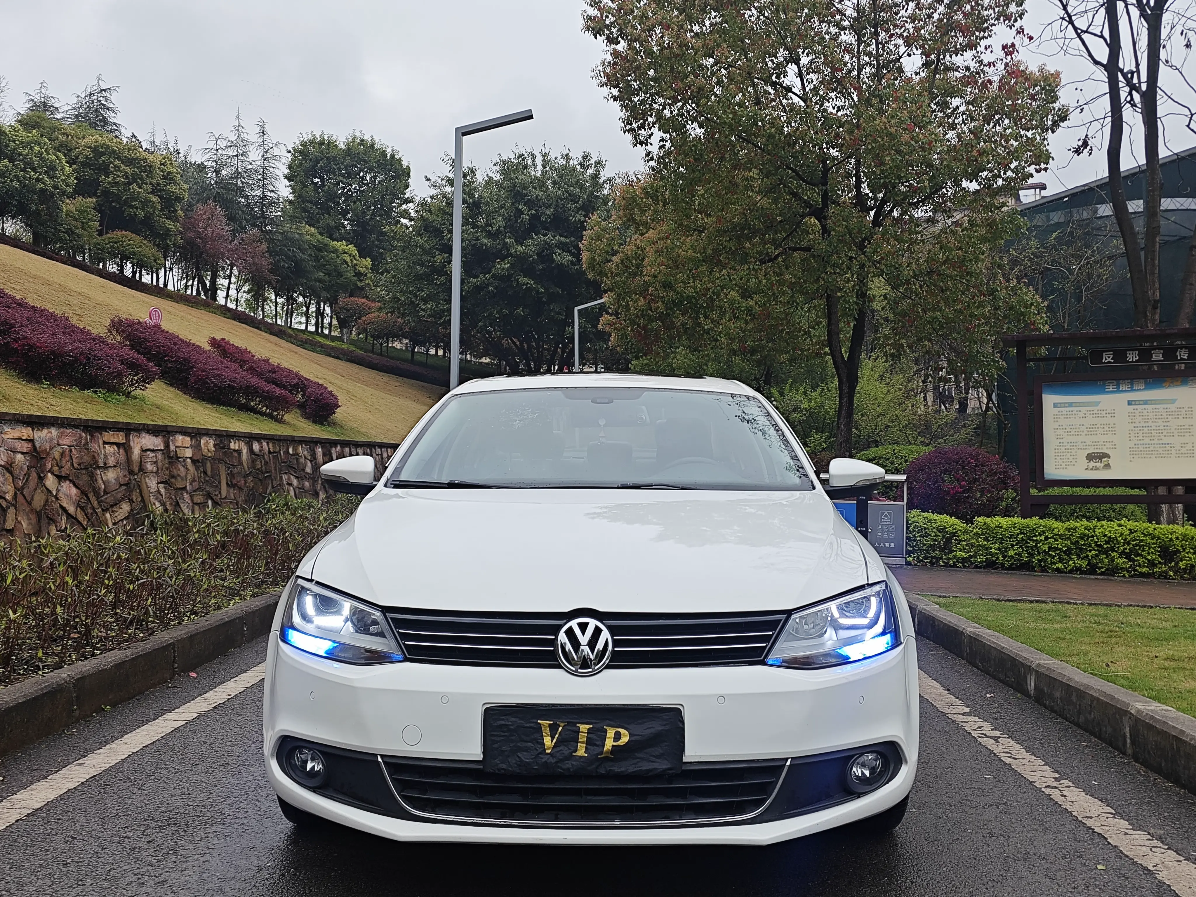 Volkswagen Sagitar  из Китая