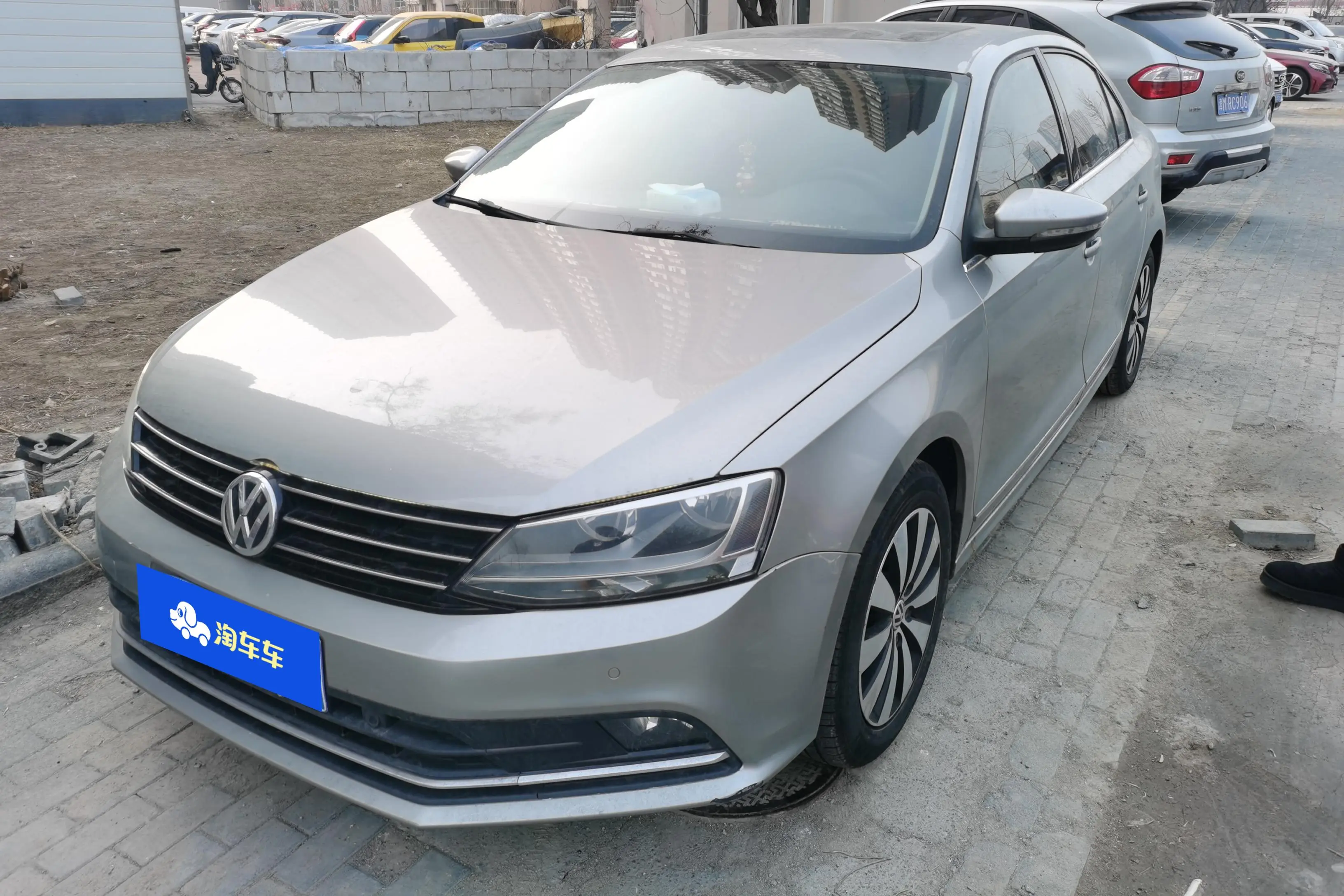 Volkswagen Sagitar  из Китая