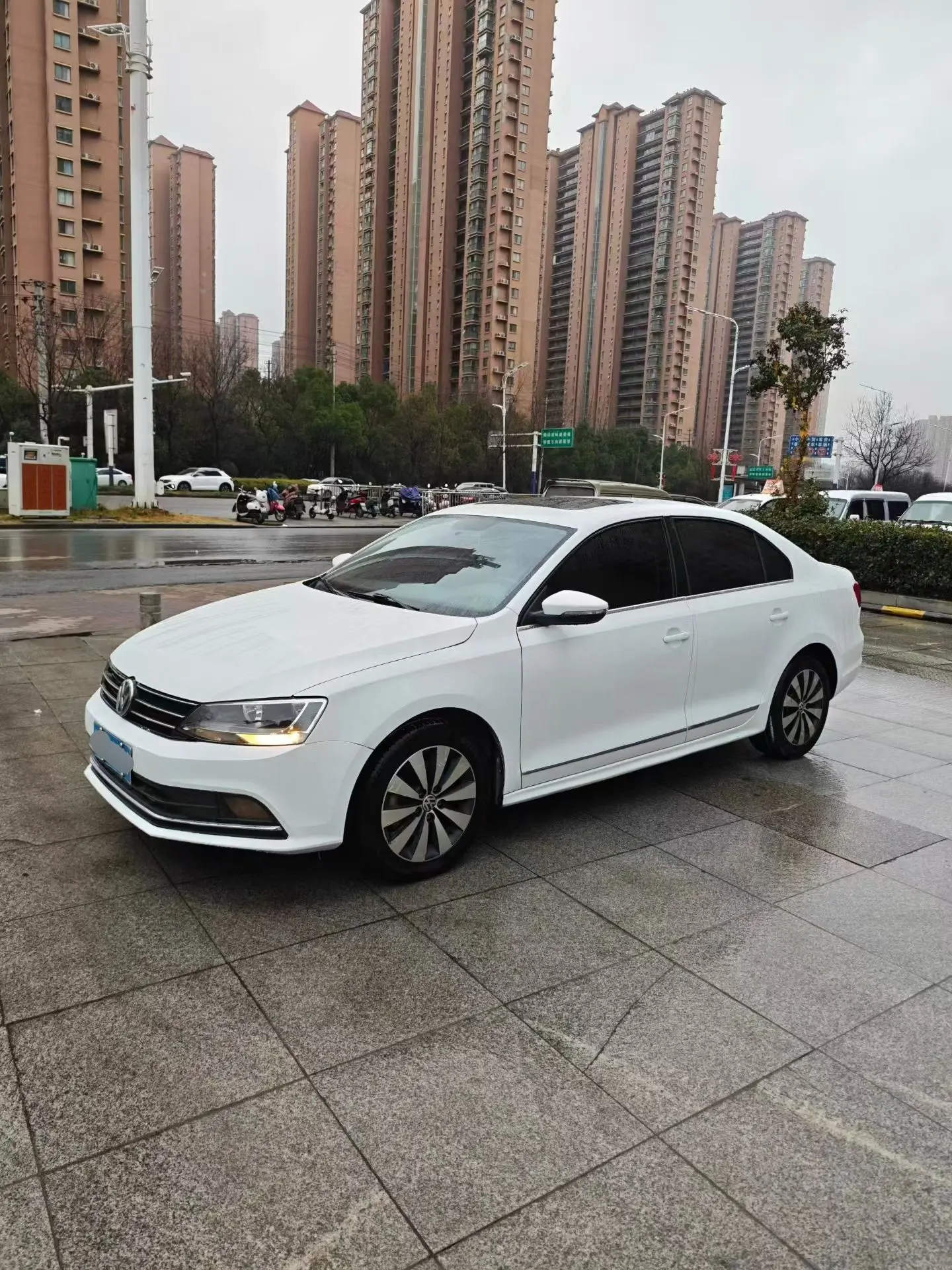 Volkswagen Sagitar  из Китая