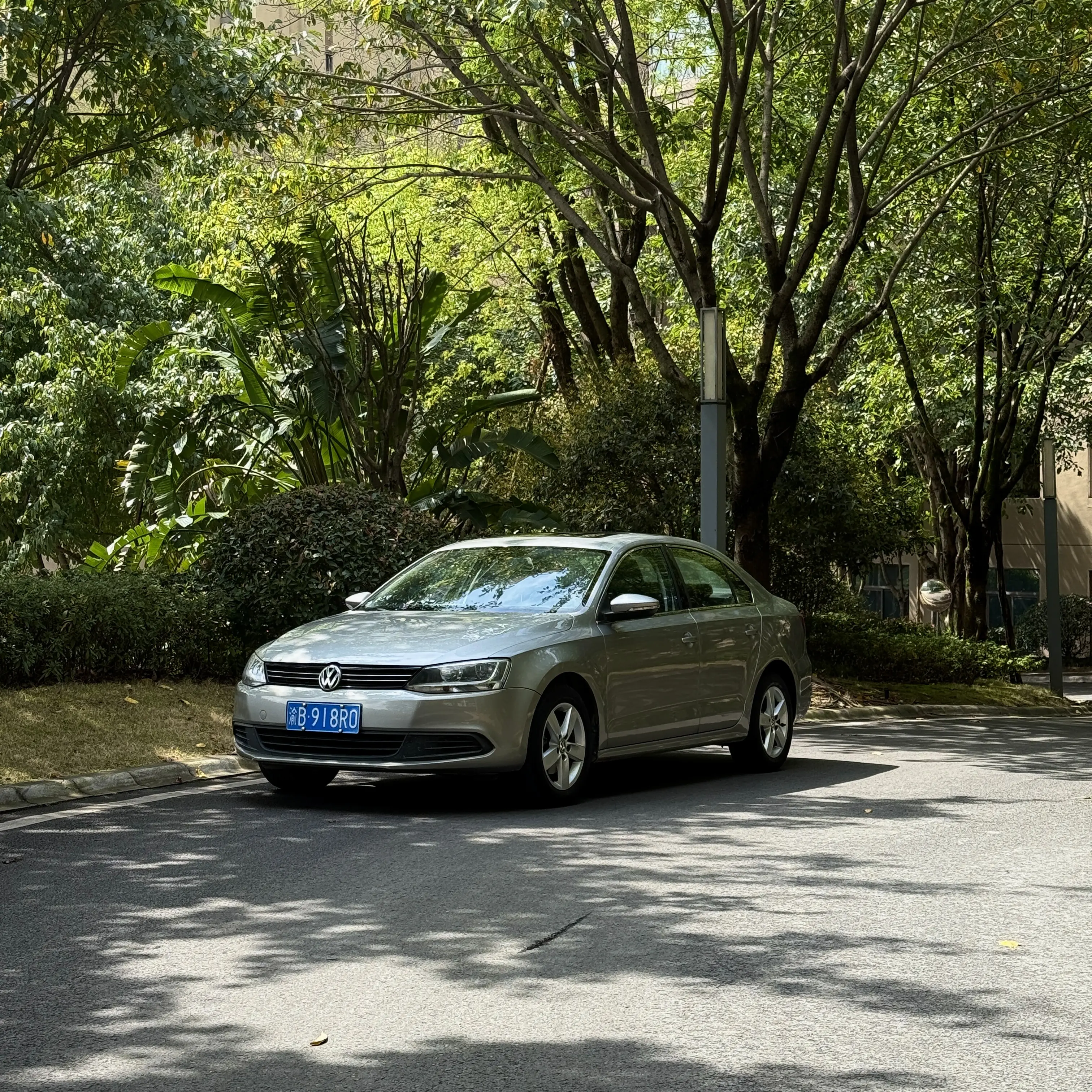 Volkswagen Sagitar  из Китая