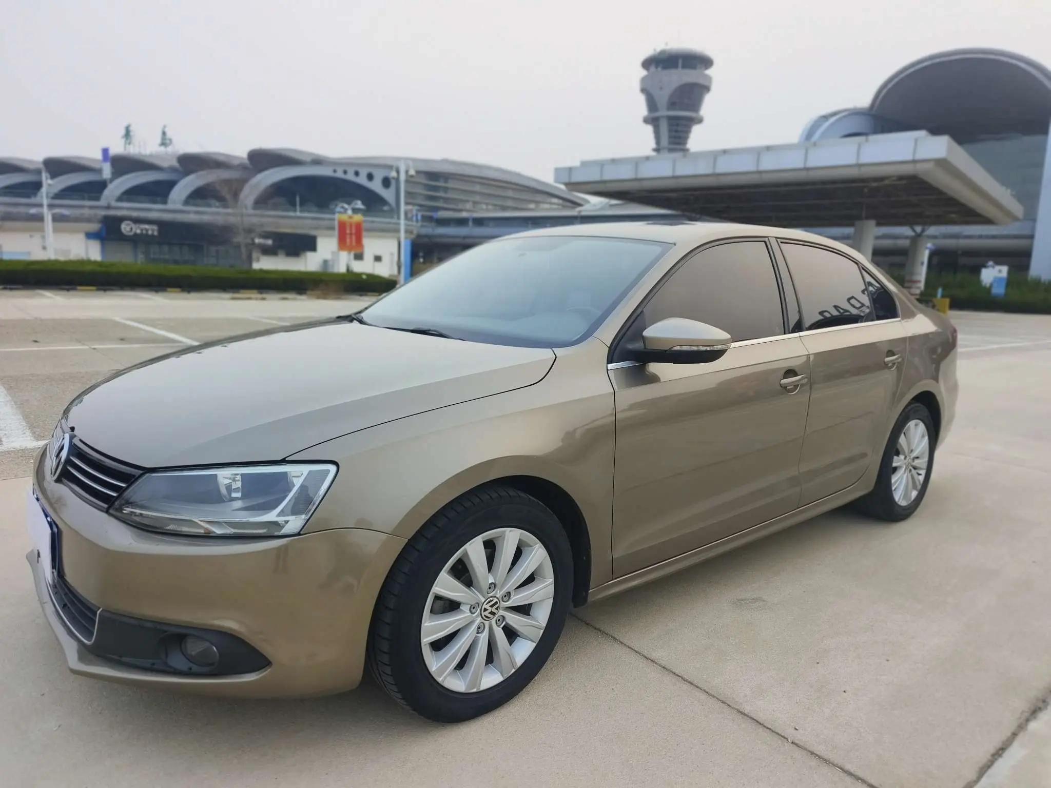 Volkswagen Sagitar  из Китая