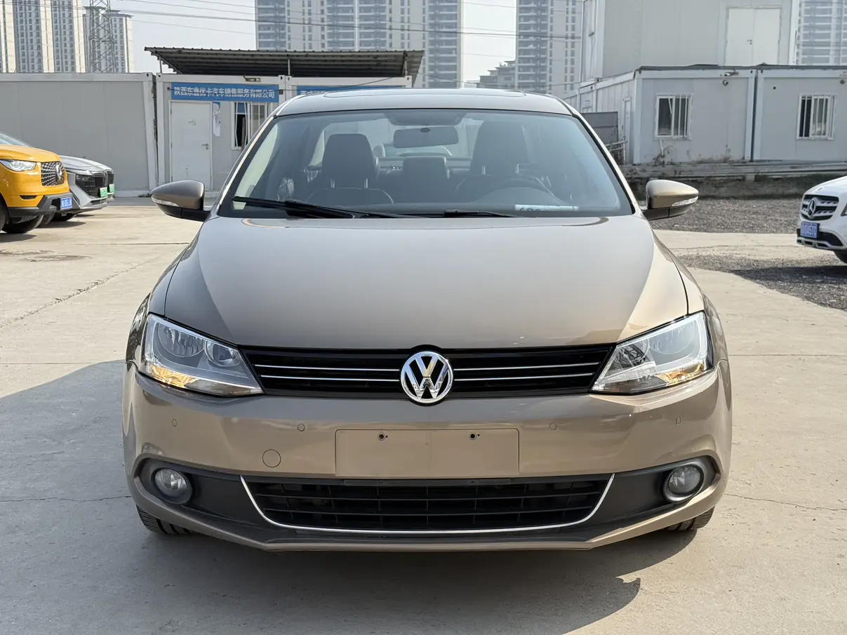 Volkswagen Sagitar  из Китая