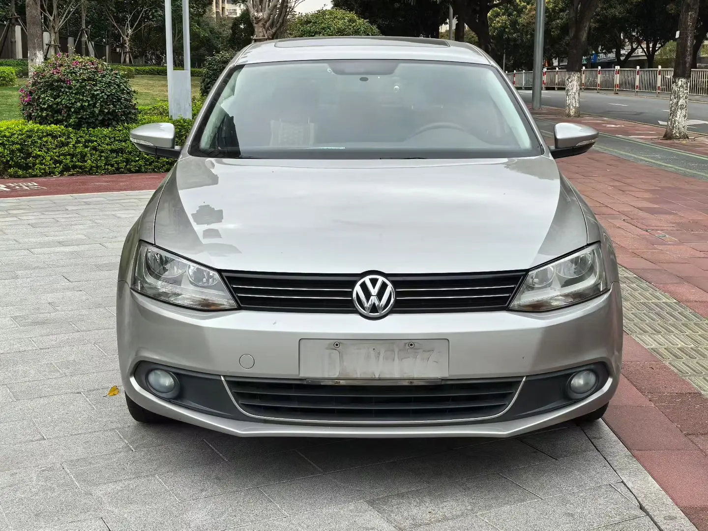 Volkswagen Sagitar  из Китая