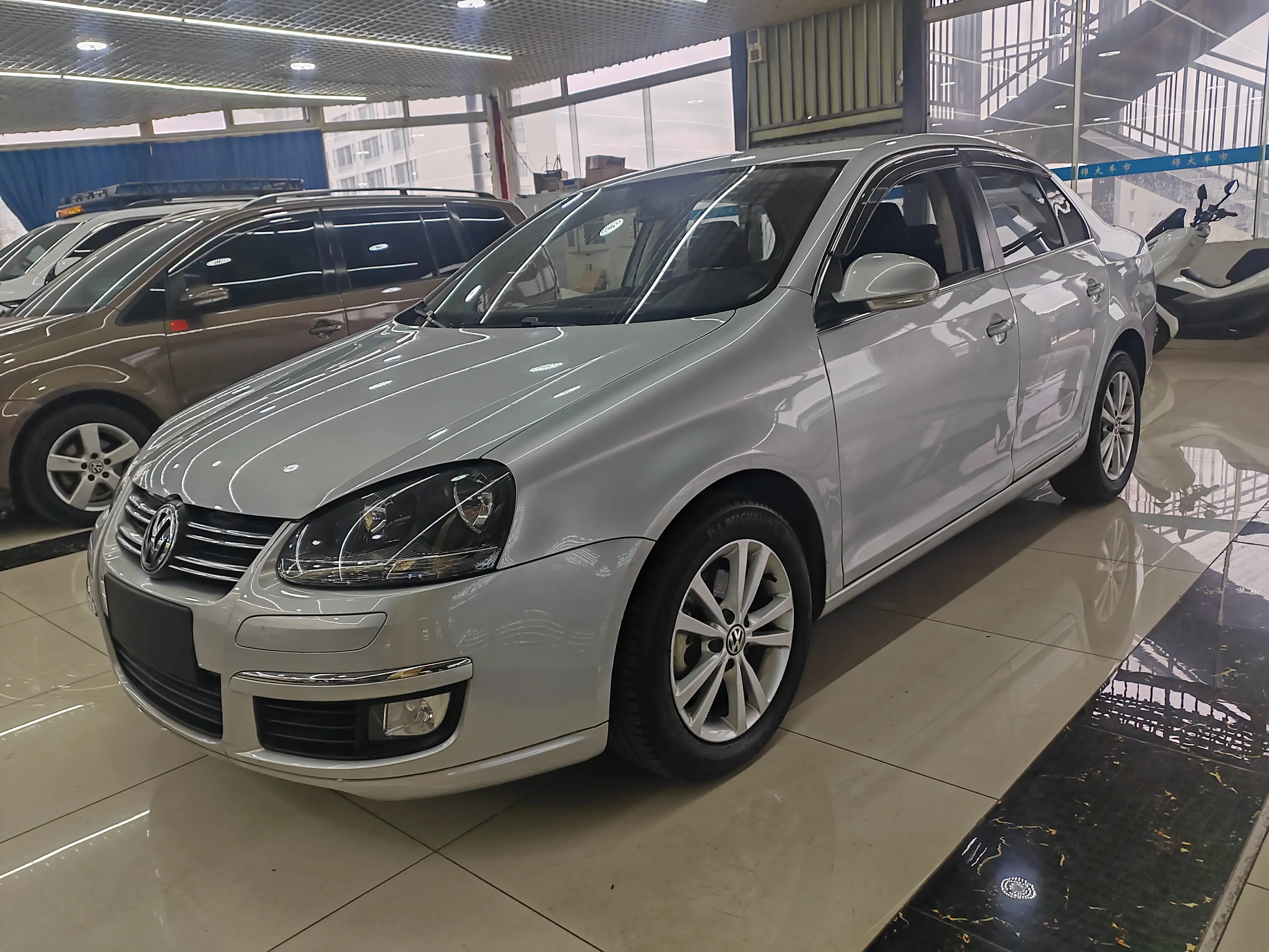 Volkswagen Sagitar  из Китая