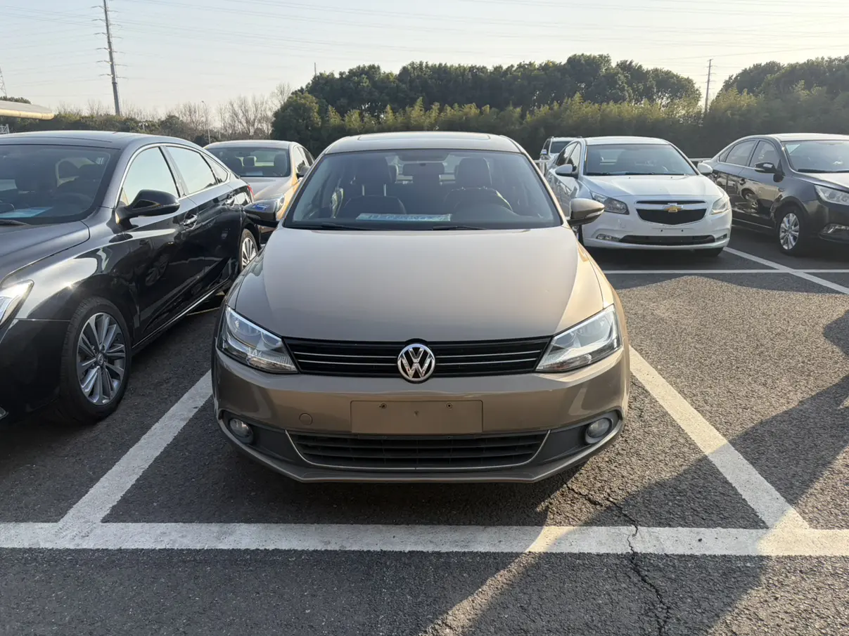 Volkswagen Sagitar  из Китая