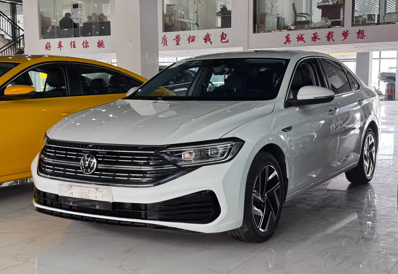 Volkswagen Sagitar  из Китая