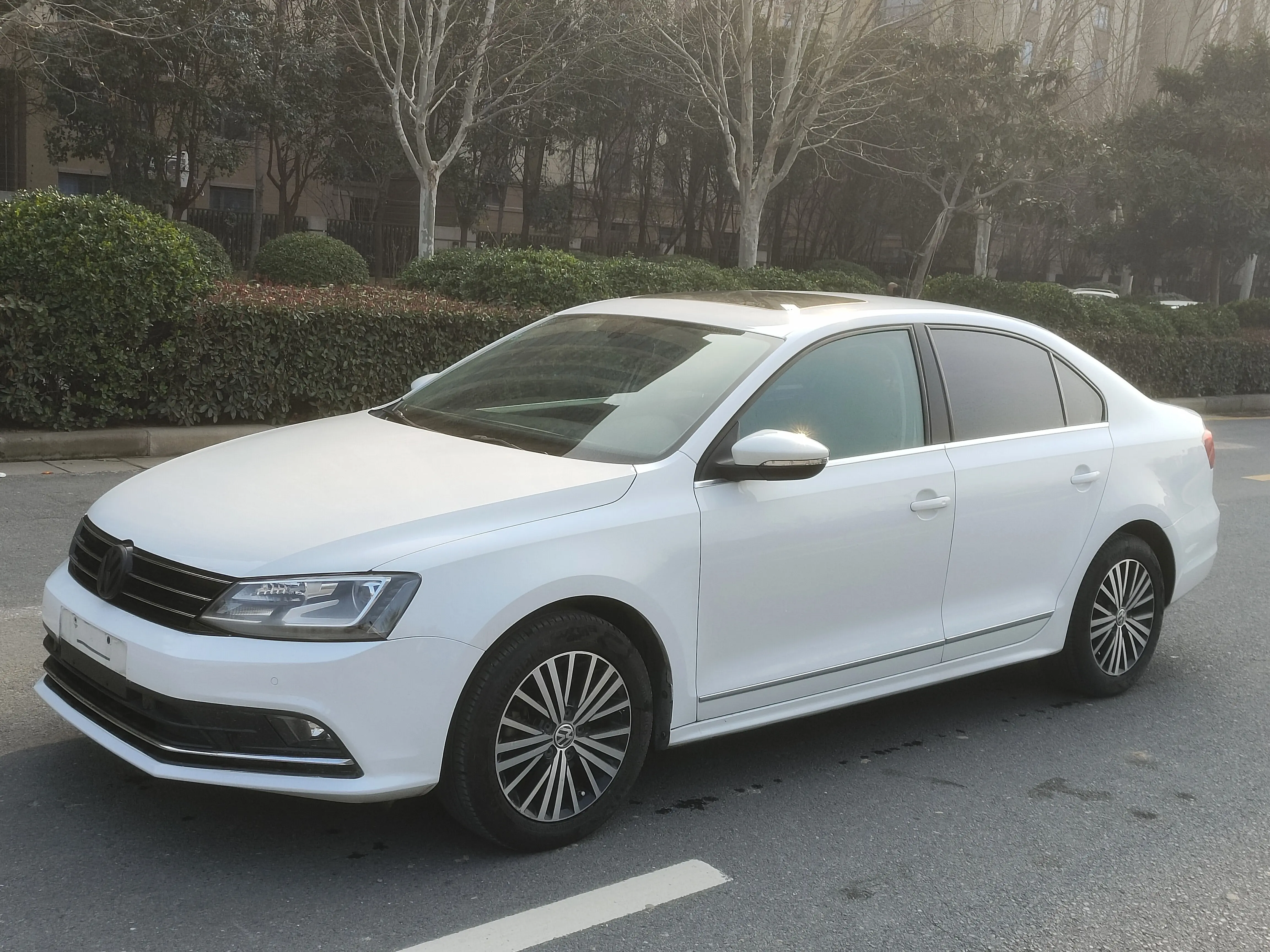 Volkswagen Sagitar  из Китая