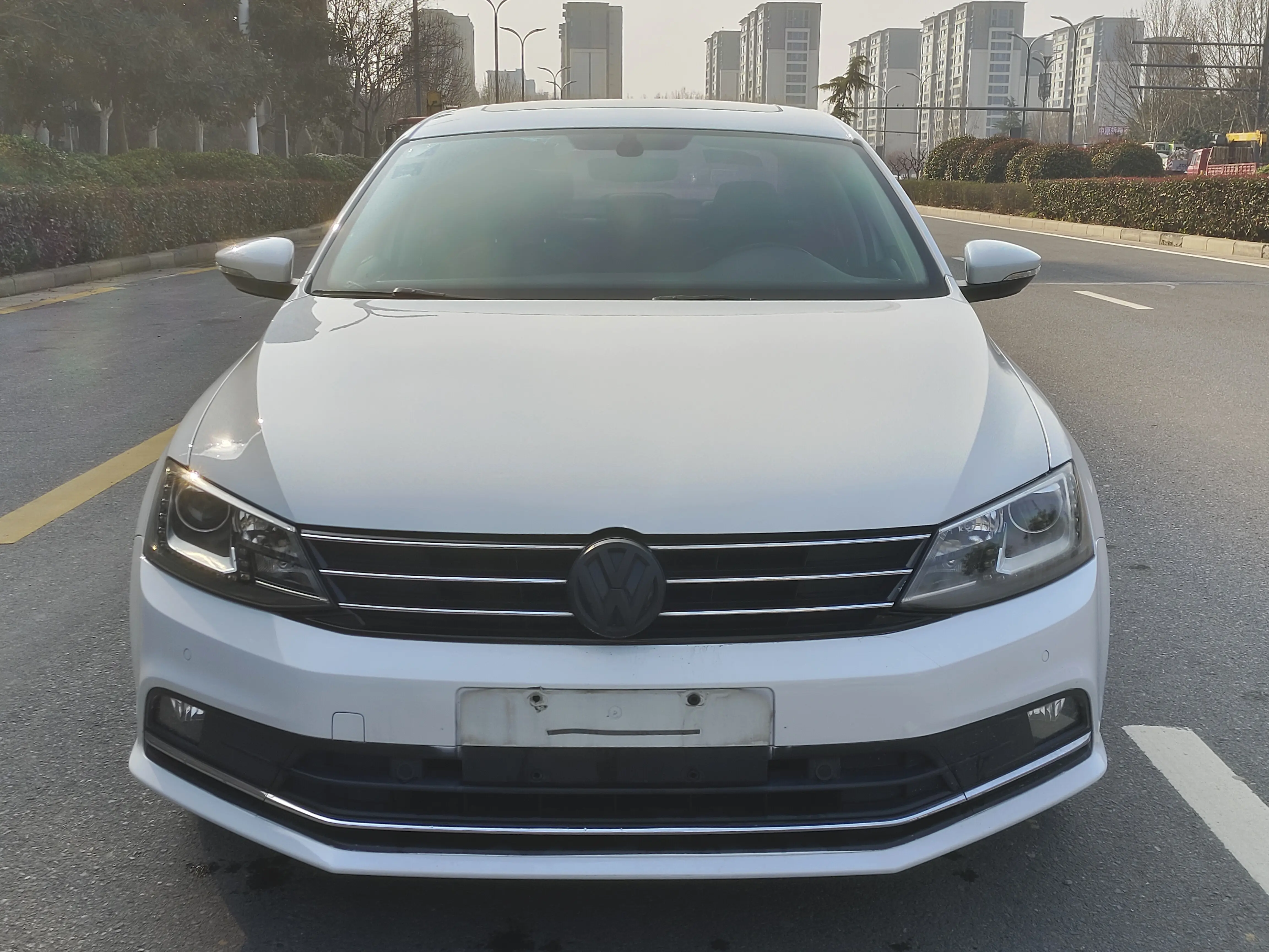 Volkswagen Sagitar  из Китая