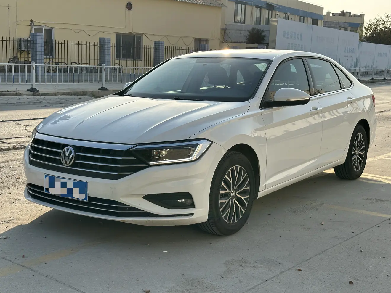 Volkswagen Sagitar  из Китая