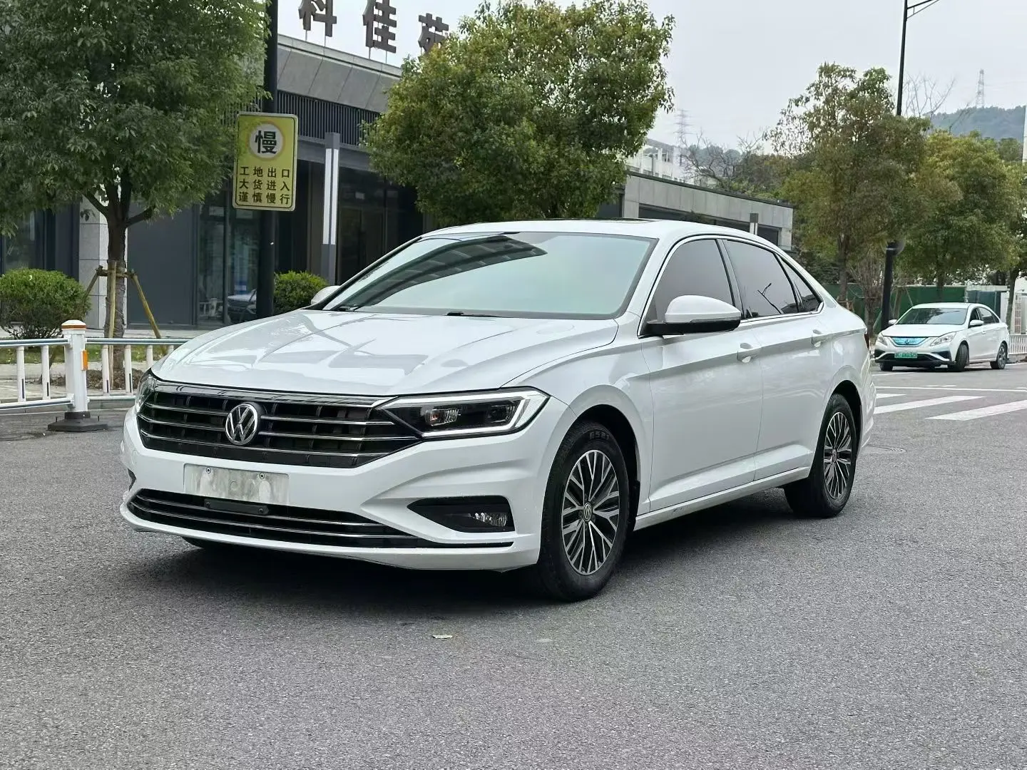 Volkswagen Sagitar  из Китая