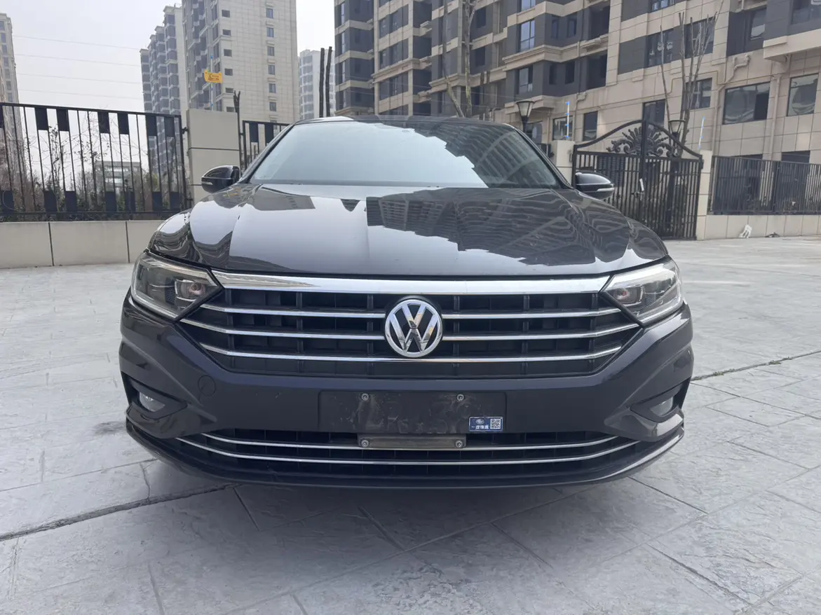 Volkswagen Sagitar  из Китая