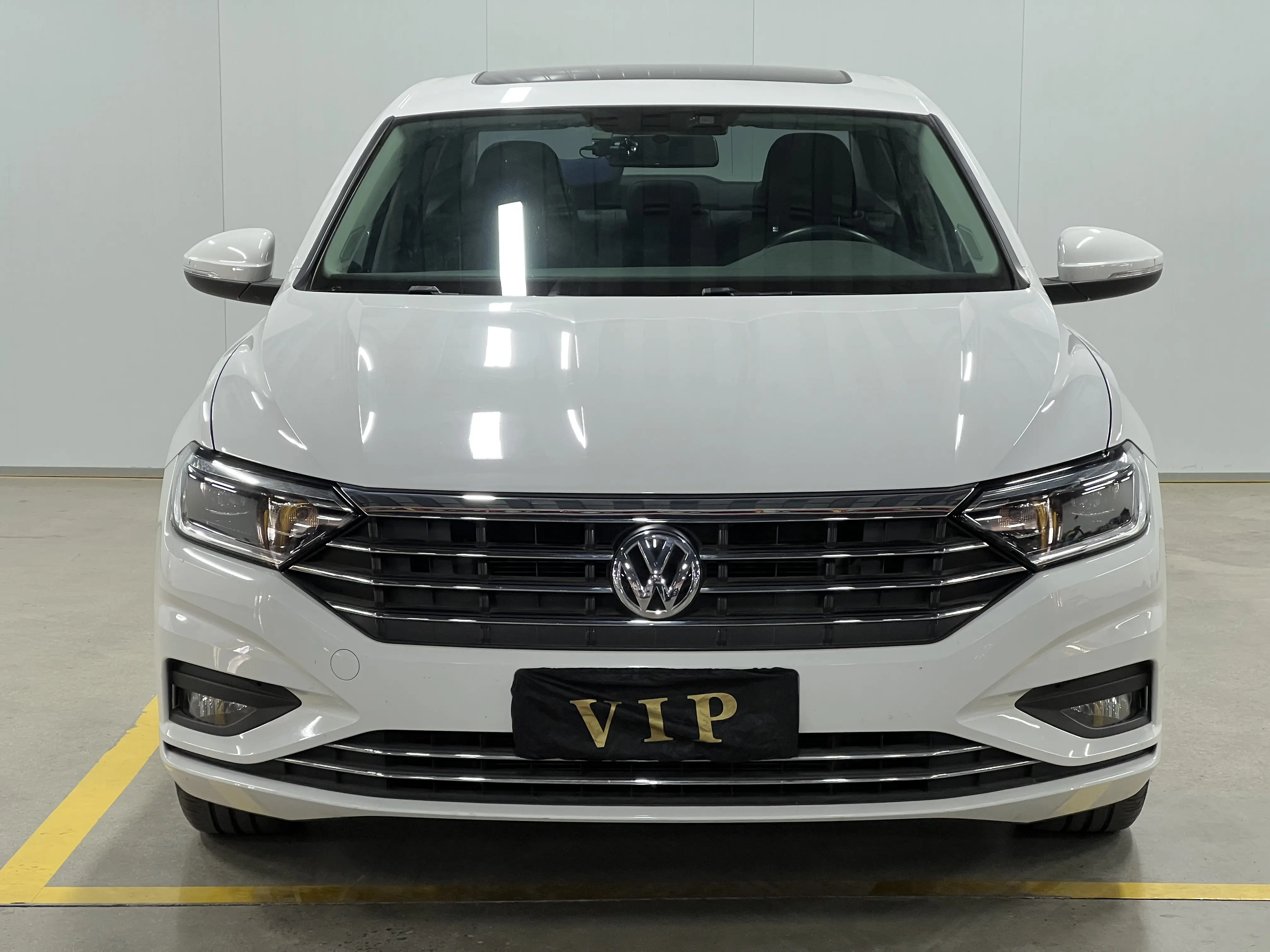 Volkswagen Sagitar  из Китая