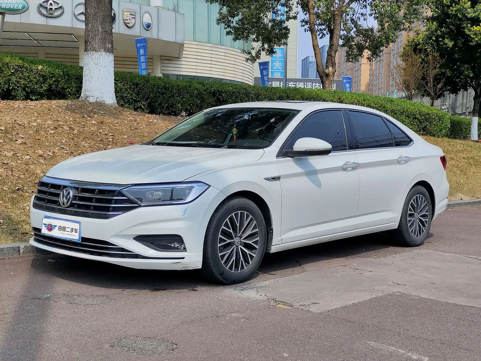 Volkswagen Sagitar  из Китая