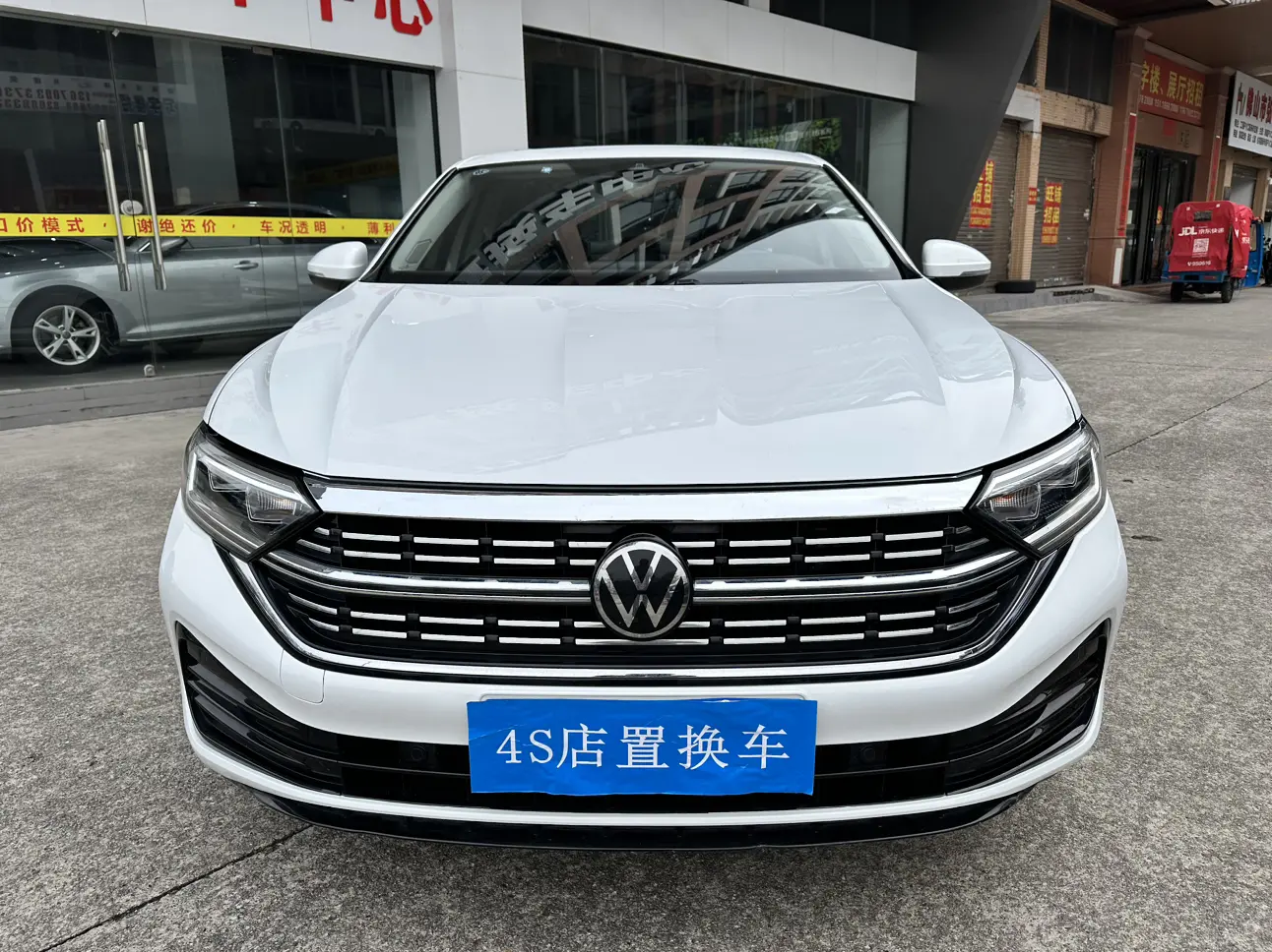 Volkswagen Sagitar  из Китая