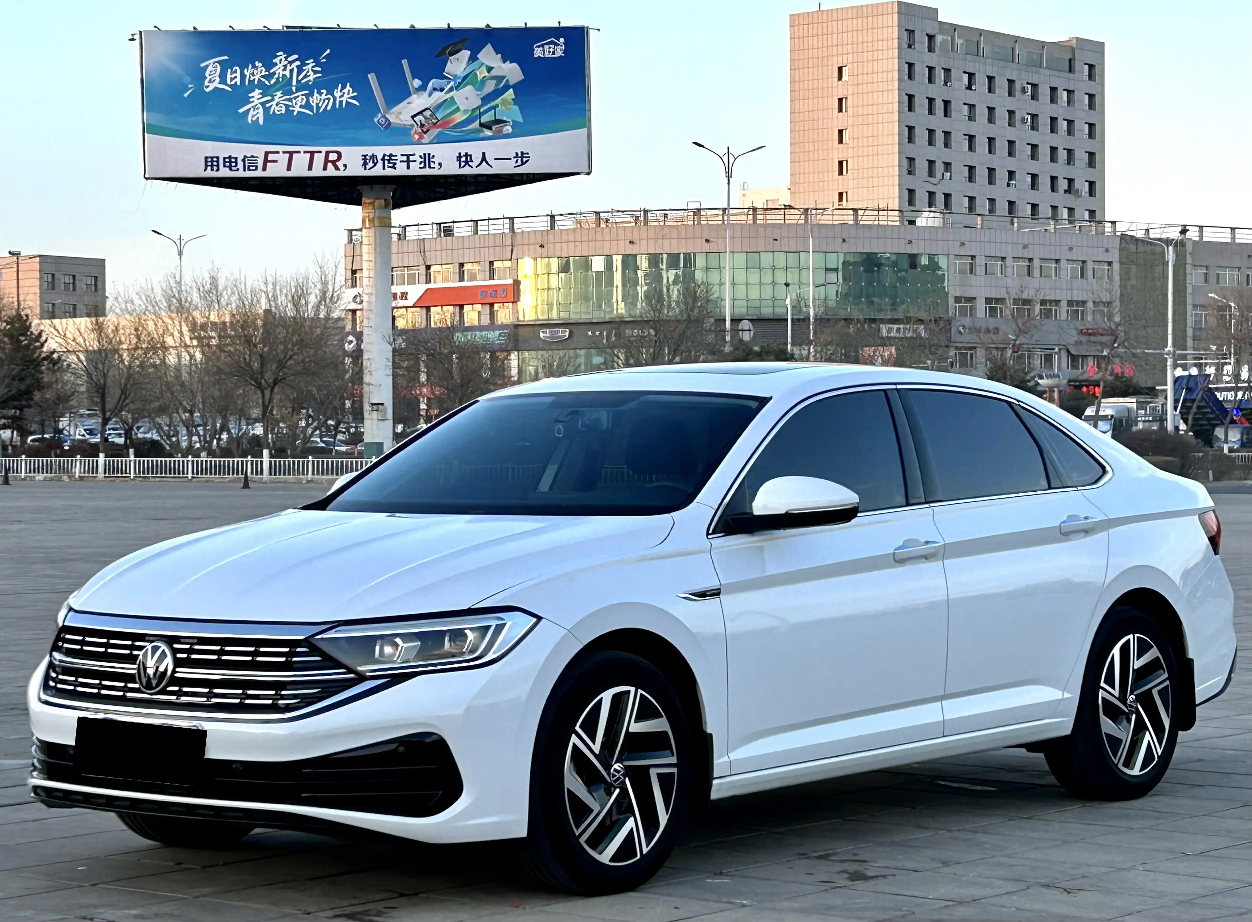 Volkswagen Sagitar  из Китая