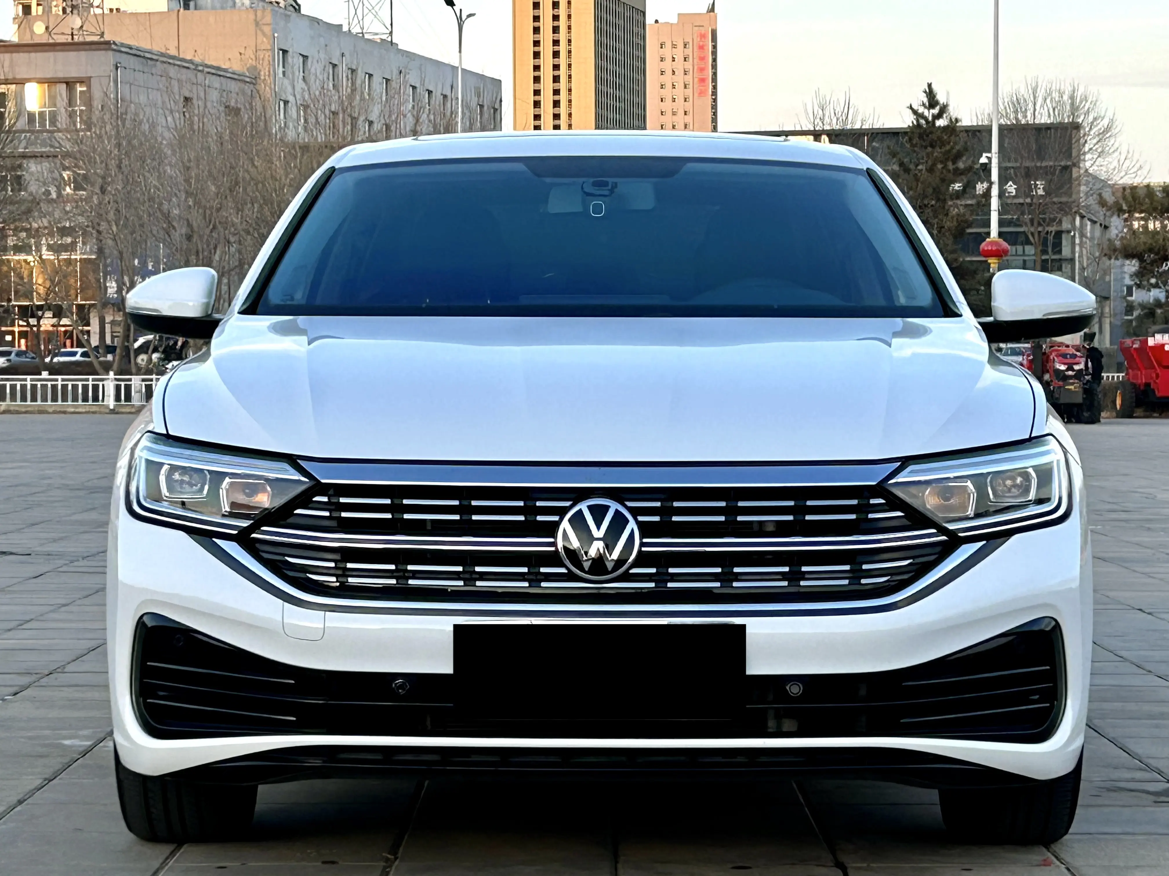 Volkswagen Sagitar  из Китая