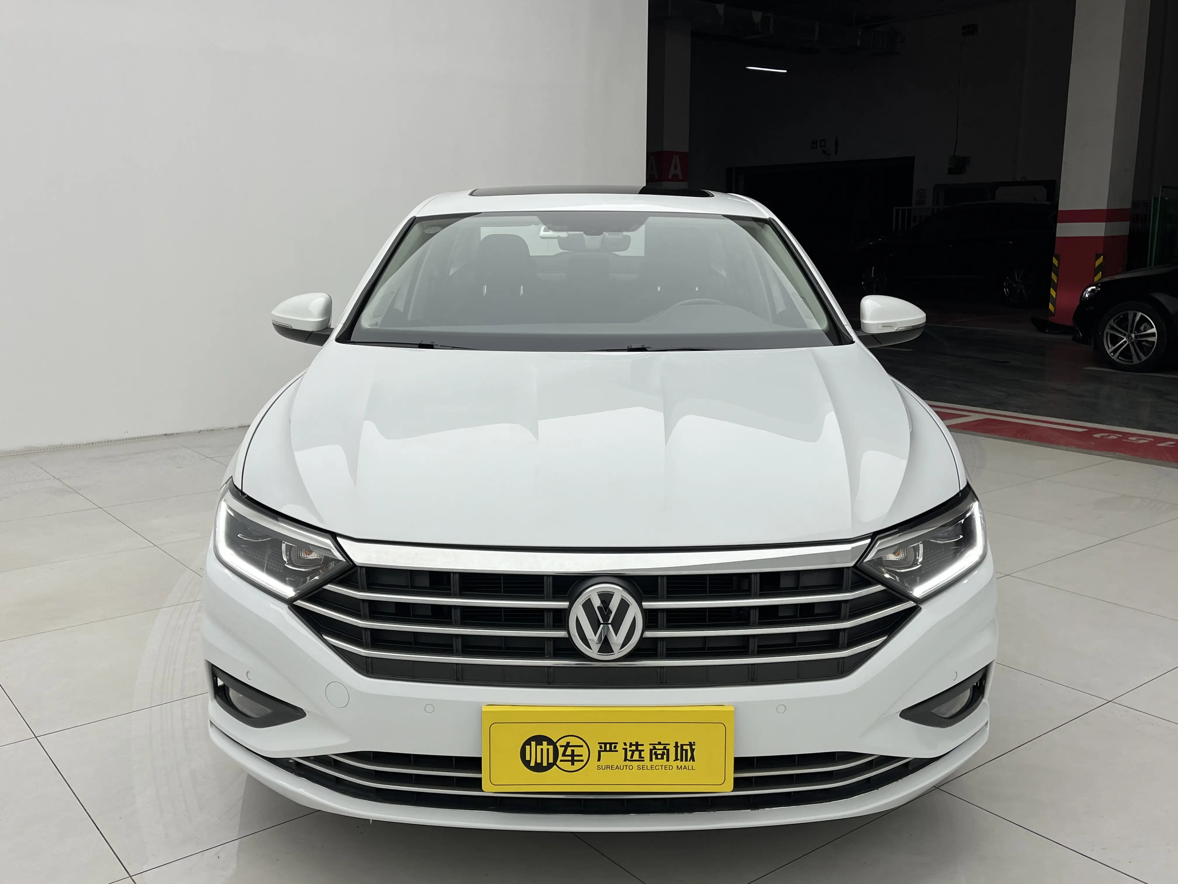 Volkswagen Sagitar  из Китая