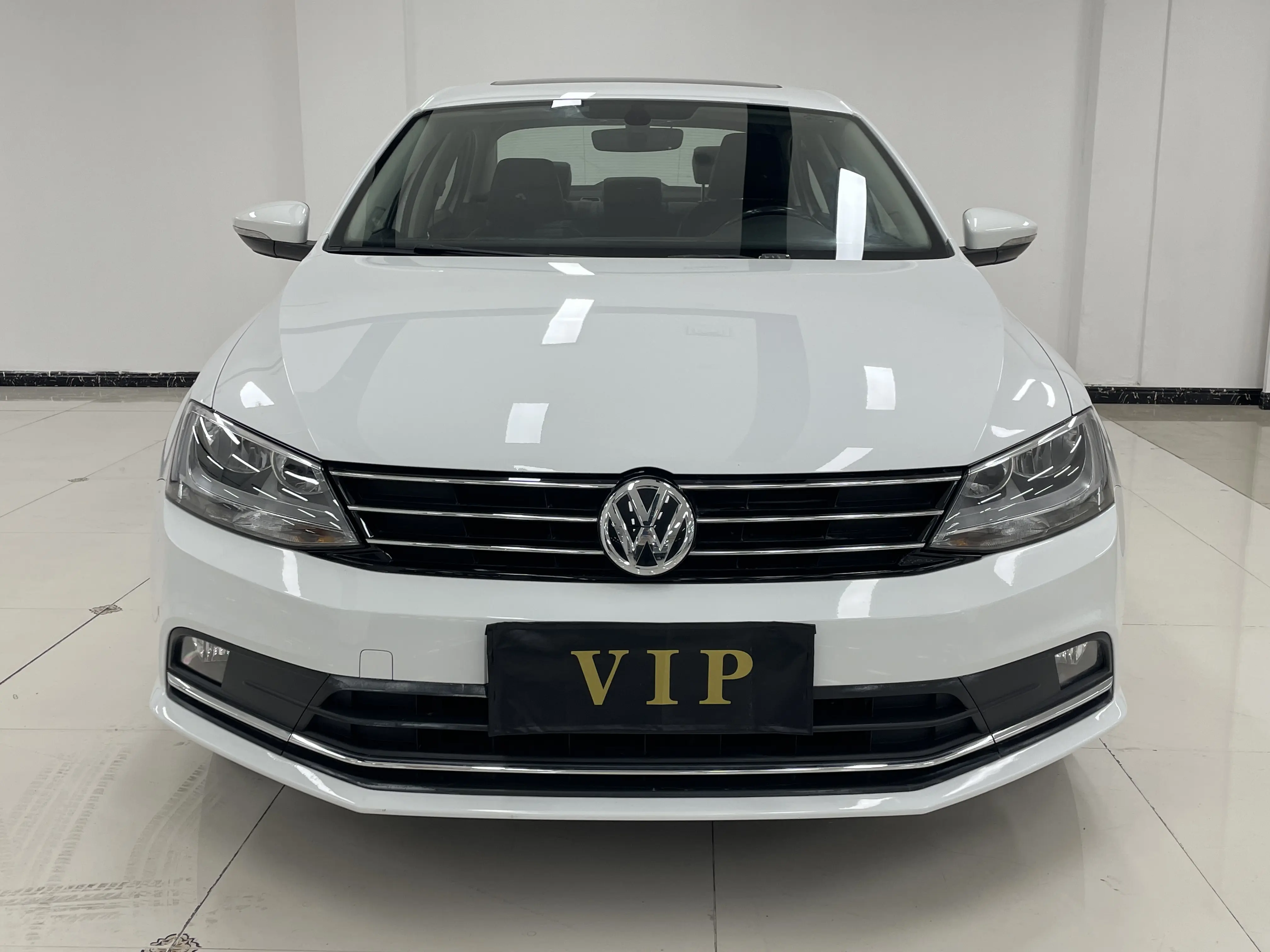 Volkswagen Sagitar  из Китая