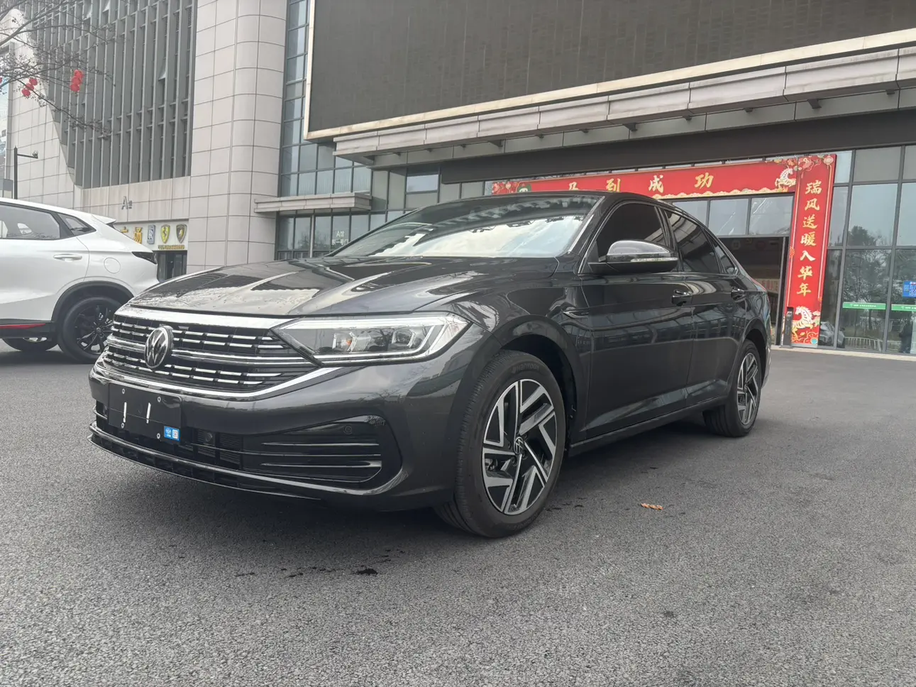 Volkswagen Sagitar  из Китая