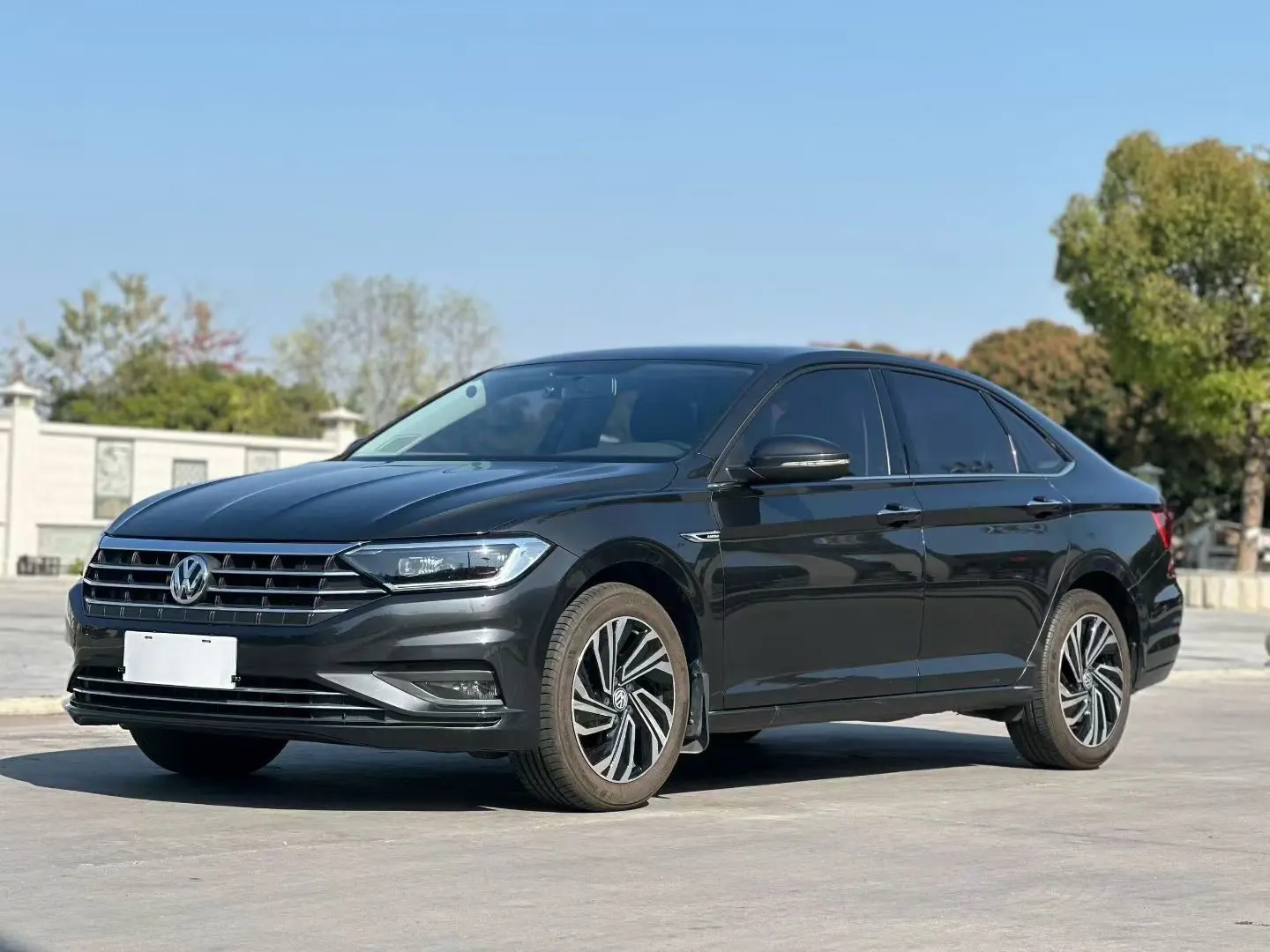 Volkswagen Sagitar  из Китая