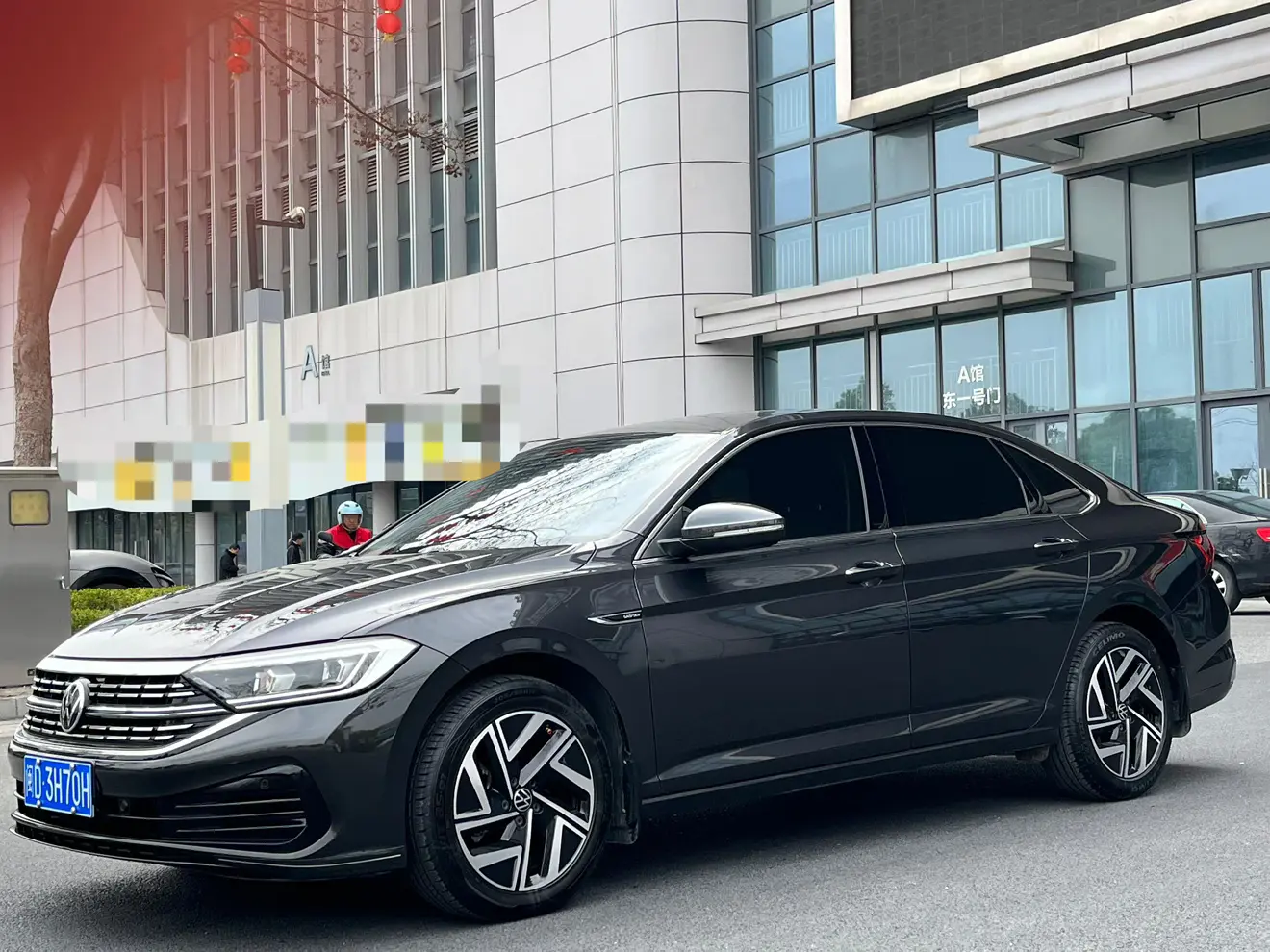 Volkswagen Sagitar  из Китая